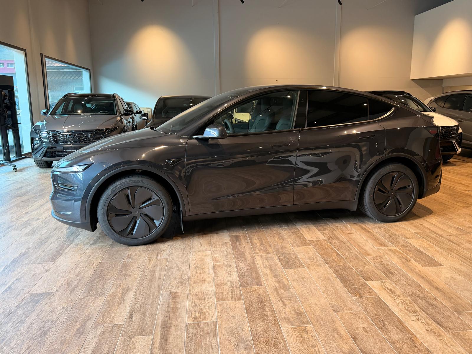 TESLA Model Y Long Range Premium AWD🔥8-fach🔥-image-4