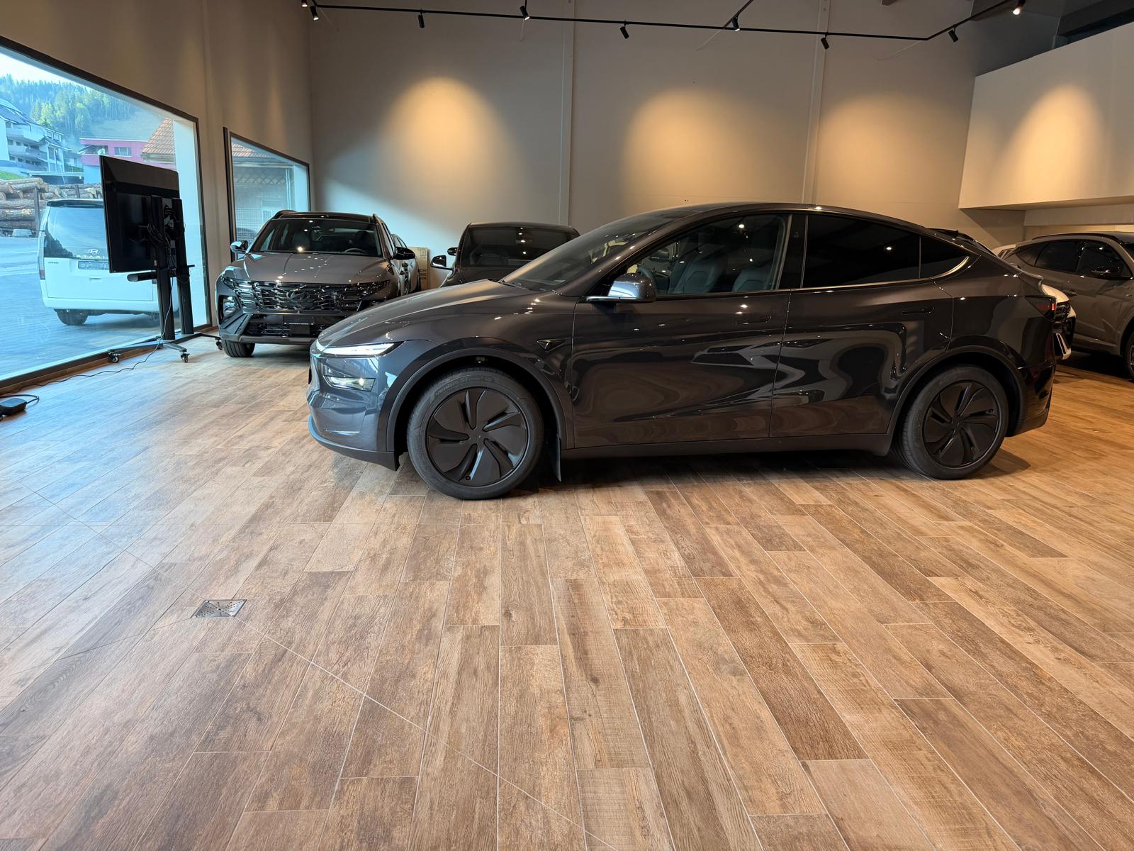 TESLA Model Y Long Range Premium AWD🔥8-fach🔥-showroom-element-3