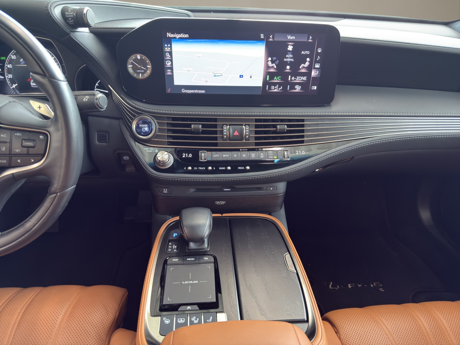LEXUS LS 500h Excellence AWD-image-15