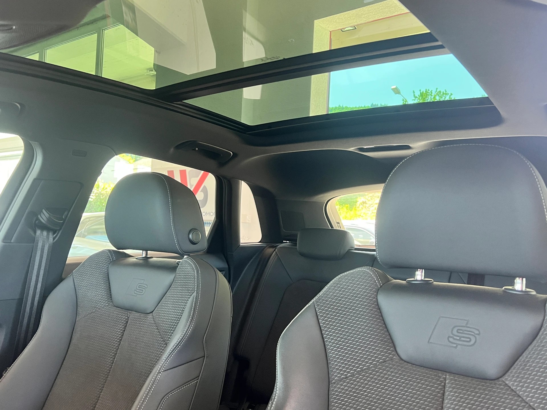 AUDI Q3 S line quattro S-tronic 2.0TDI 190PS-image-23
