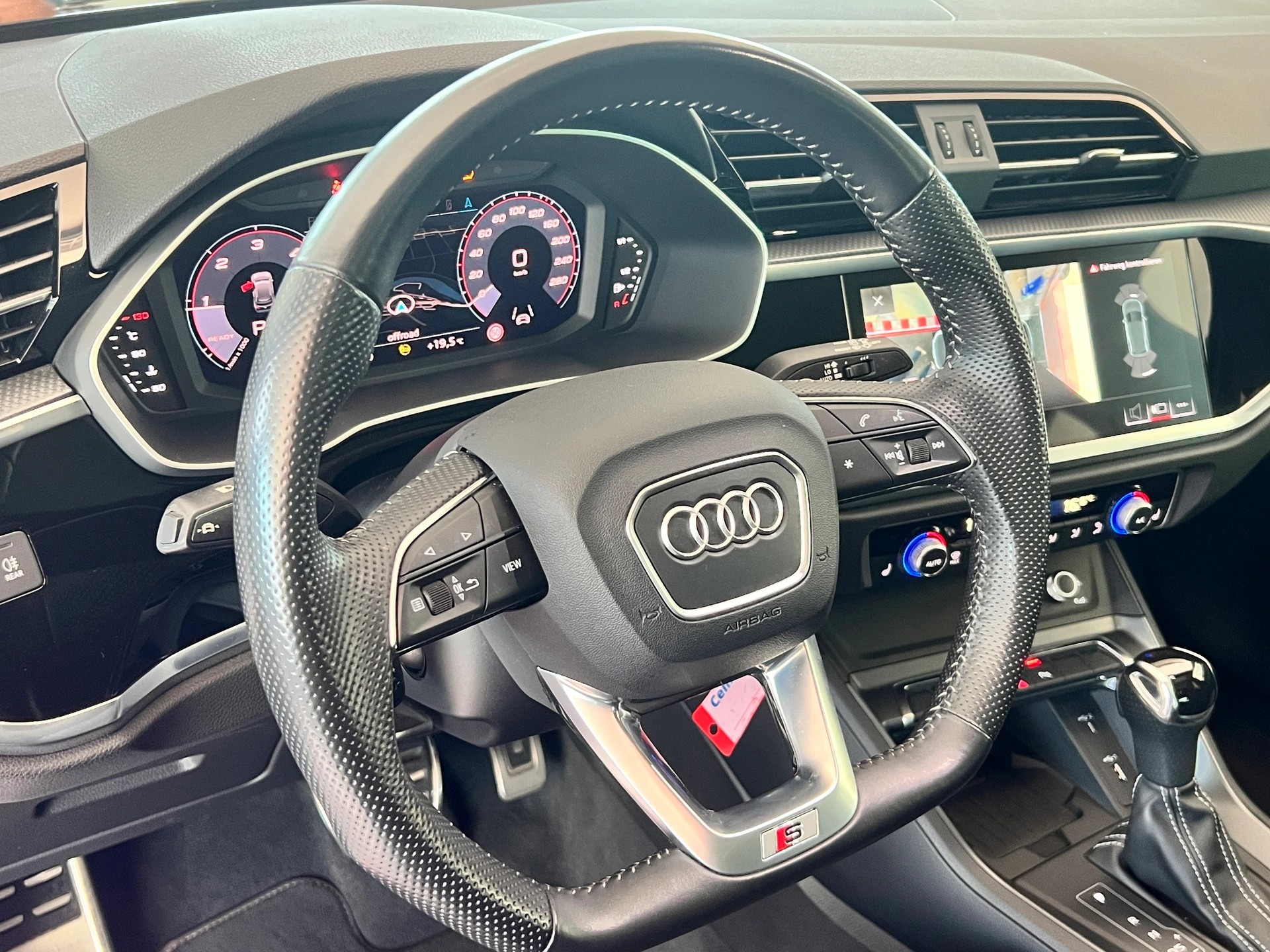 AUDI Q3 S line quattro S-tronic 2.0TDI 190PS-image-15