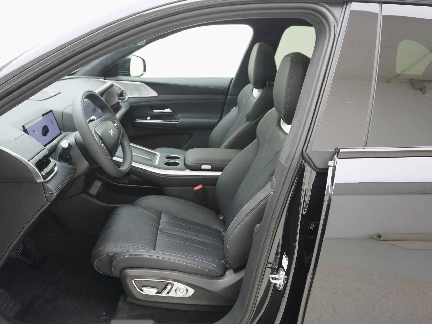 XPENG G9 Performance AWD-image-12