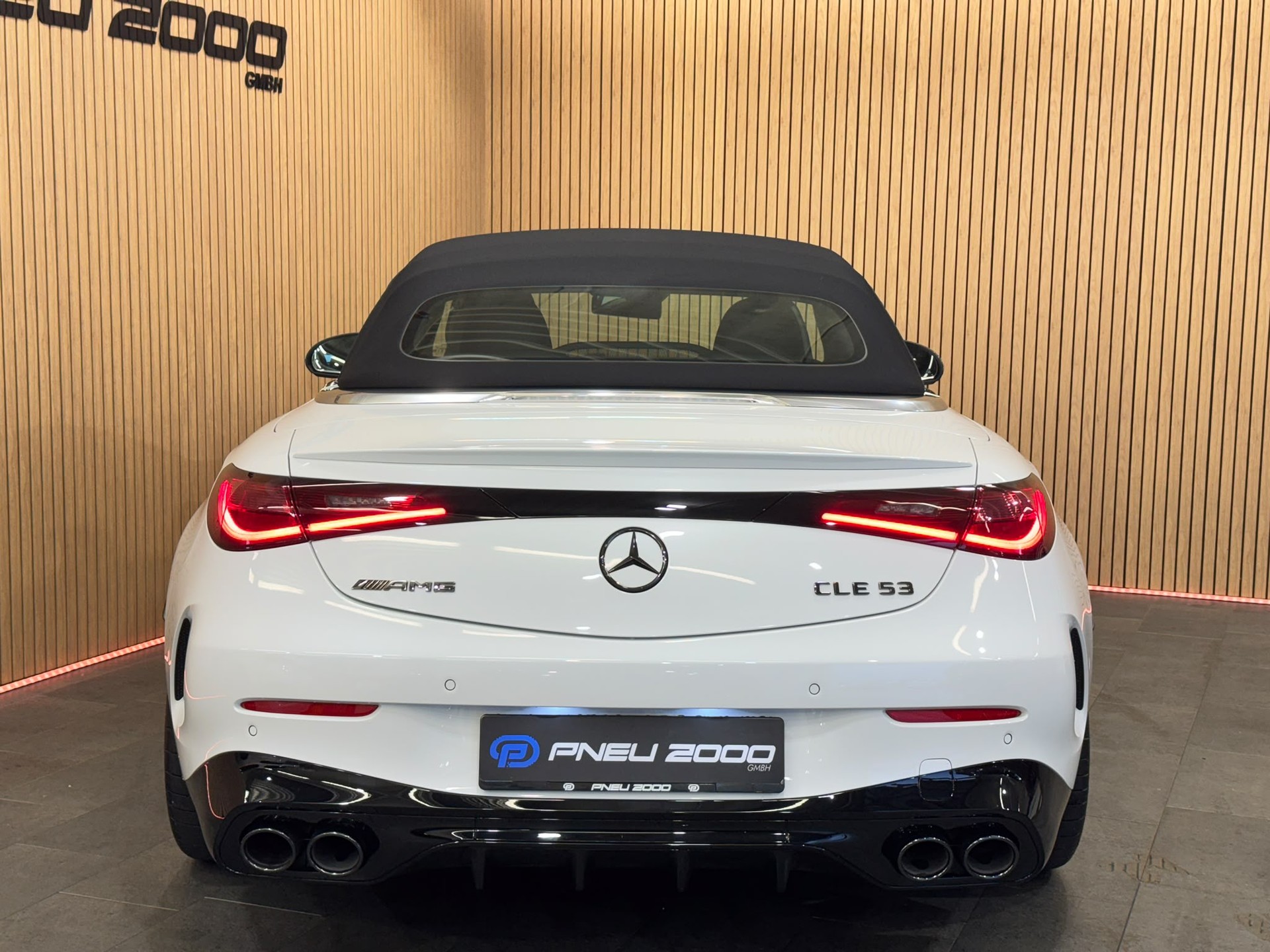 MERCEDES-BENZ CLE AMG 53 Cabrio 4Matic+ 9G-Tronic-image-9