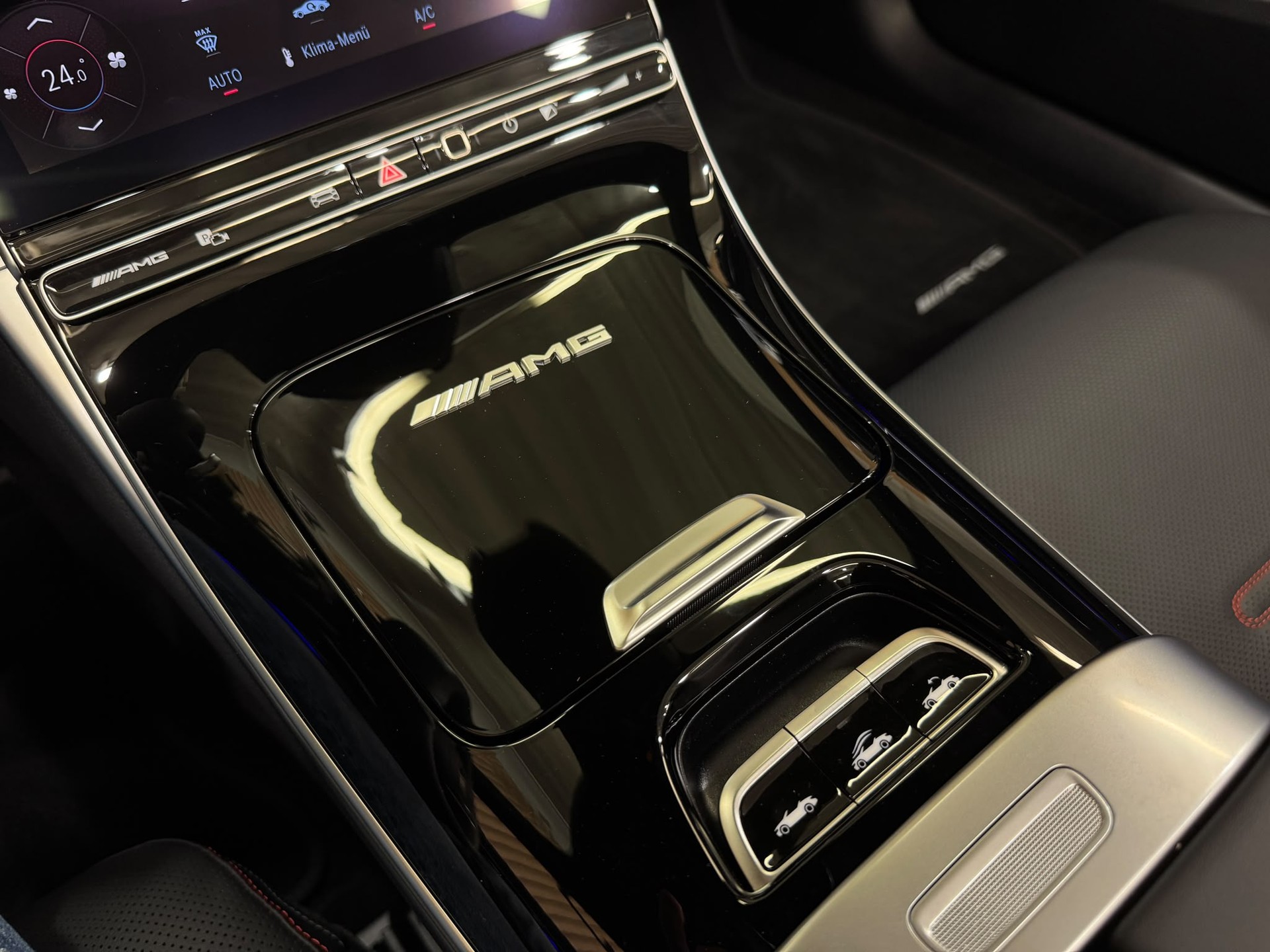 MERCEDES-BENZ CLE AMG 53 Cabrio 4Matic+ 9G-Tronic-image-20