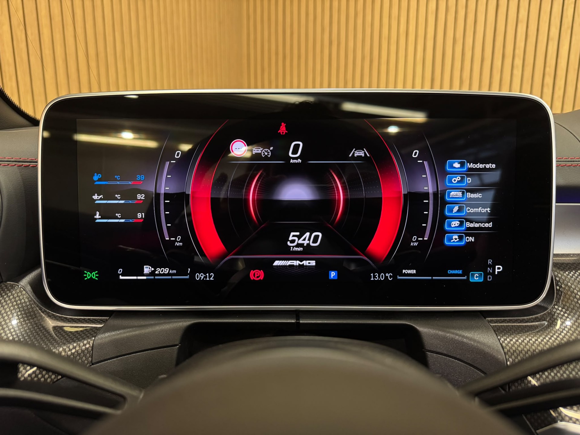 MERCEDES-BENZ CLE AMG 53 Cabrio 4Matic+ 9G-Tronic-image-19