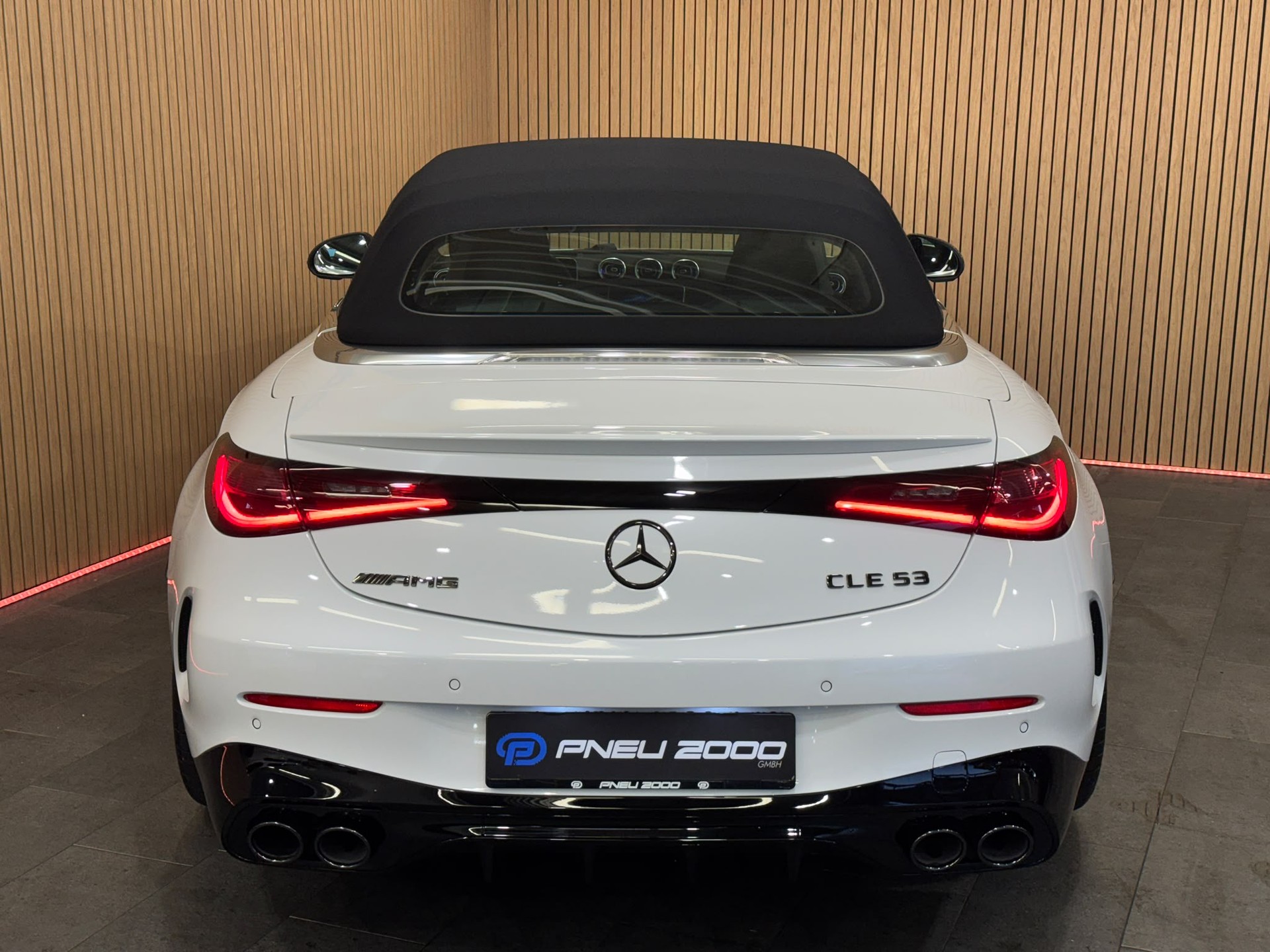 MERCEDES-BENZ CLE AMG 53 Cabrio 4Matic+ 9G-Tronic-image-8