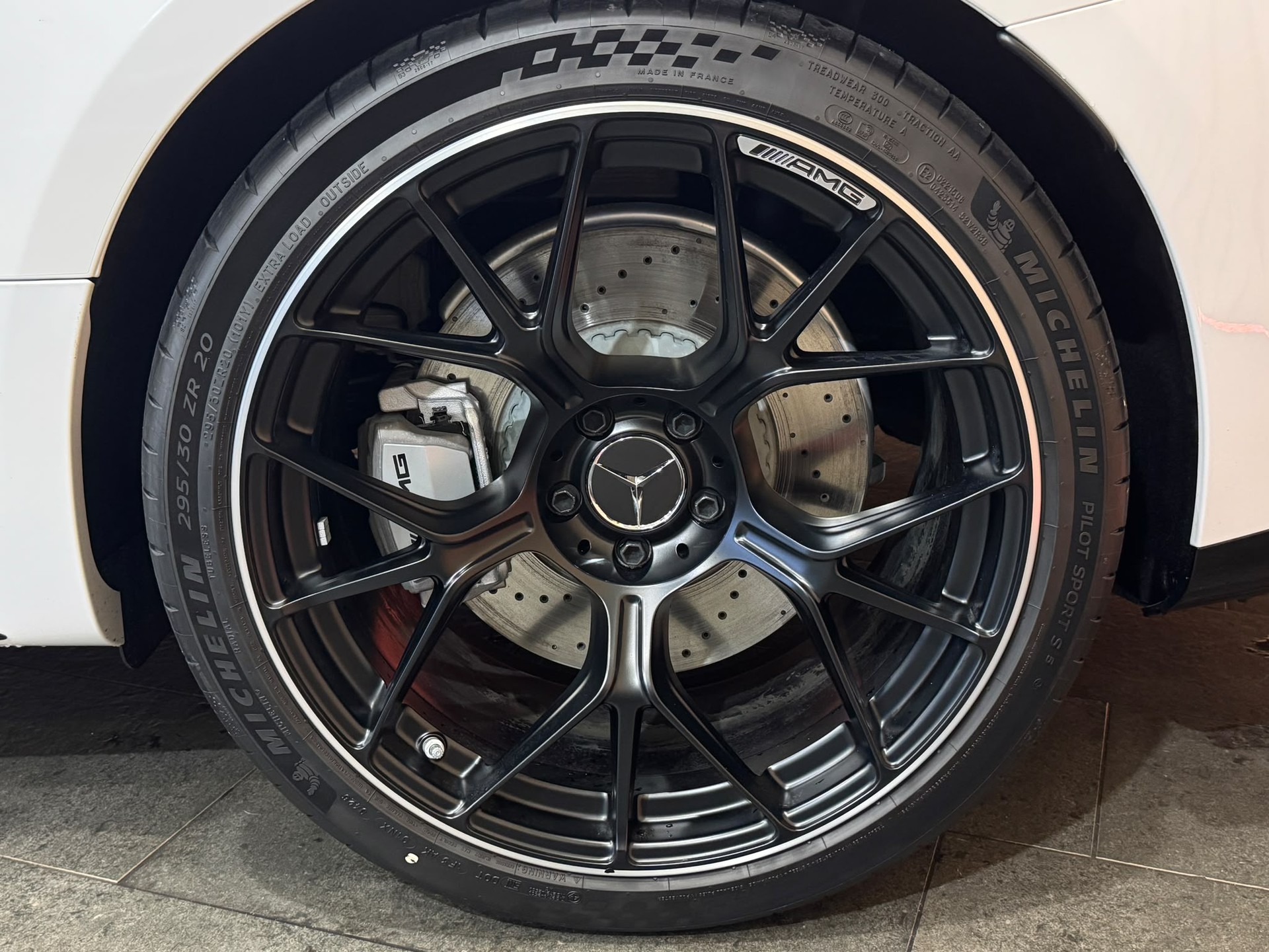 MERCEDES-BENZ CLE AMG 53 Cabrio 4Matic+ 9G-Tronic-image-14
