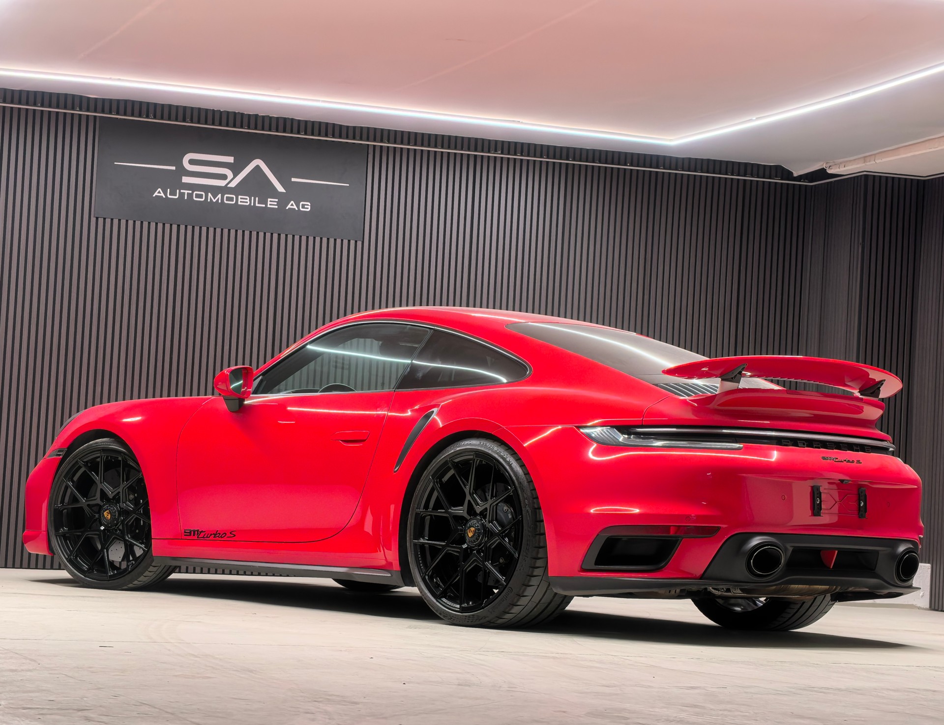PORSCHE 911 Turbo S PDK-showroom-element-3