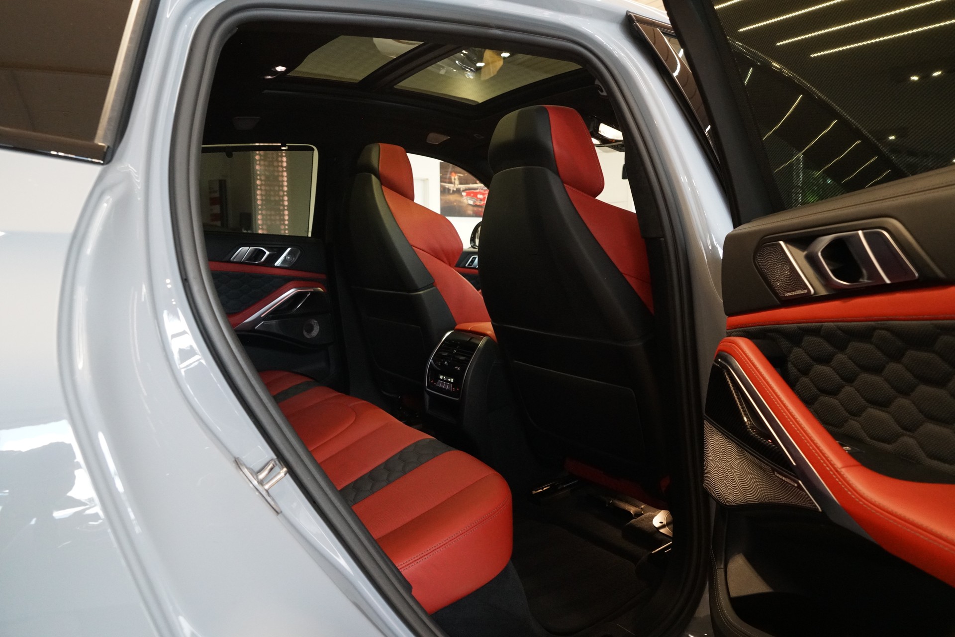 BMW X6M Steptronic M Competition-image-25