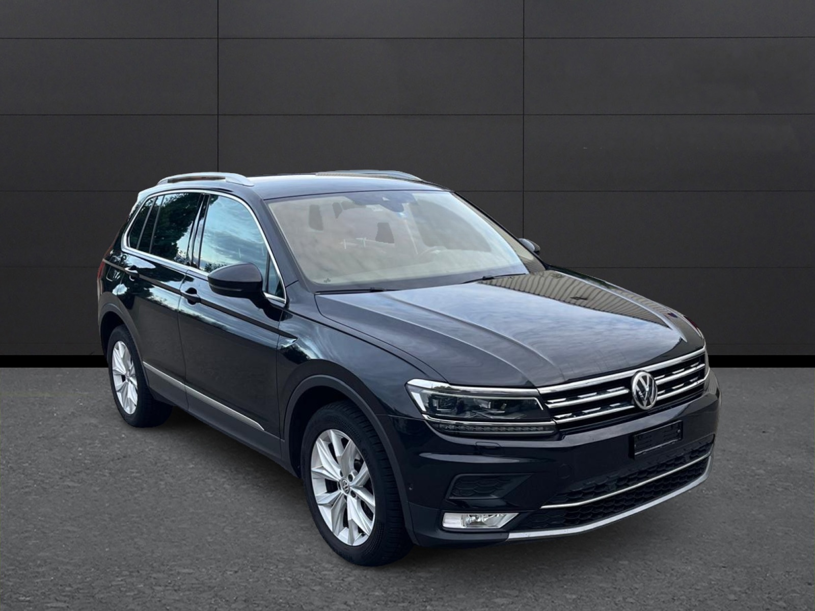 VW Tiguan 2.0TSI Highline 4Motion DSG-showroom-element-2