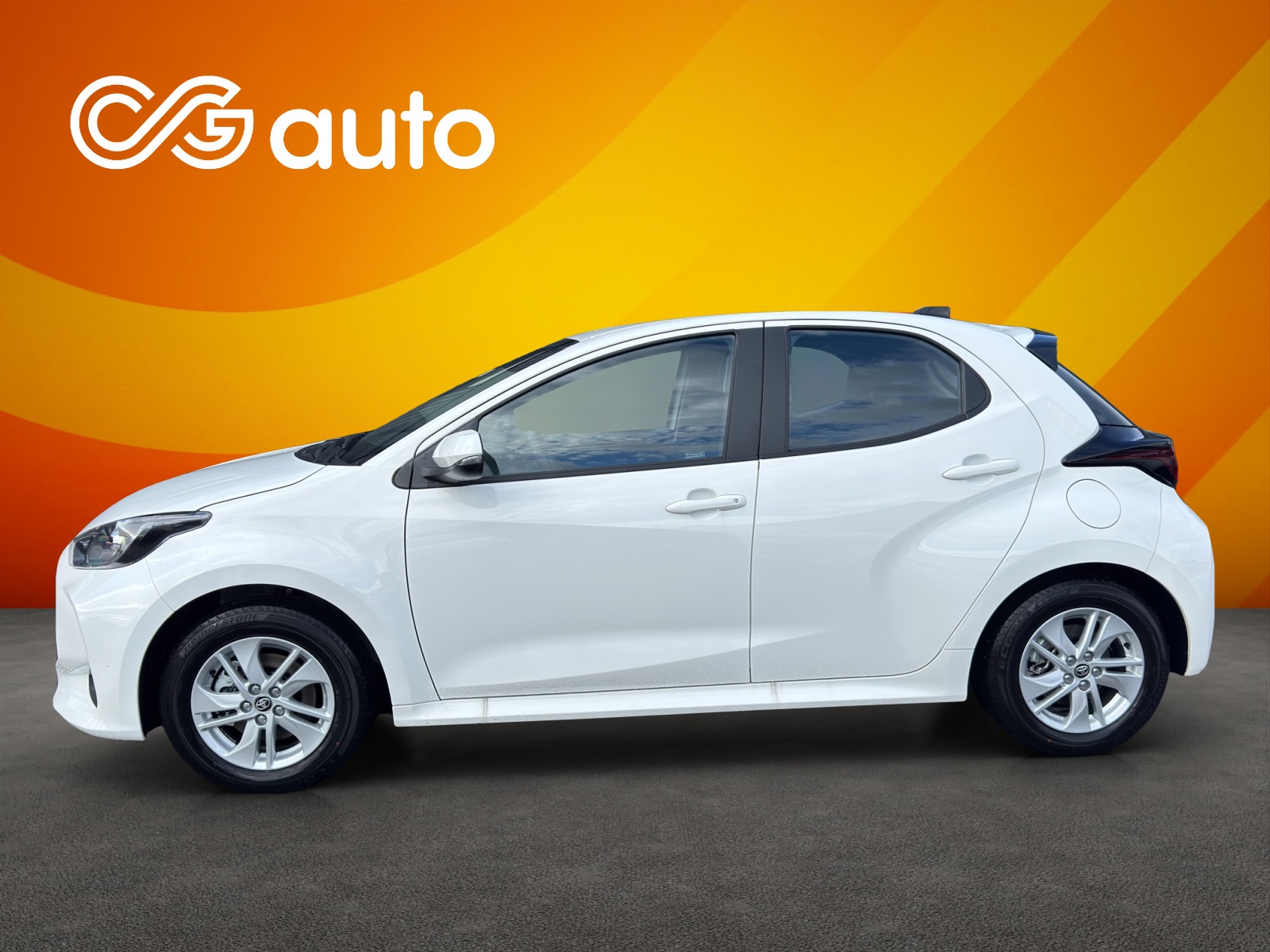 TOYOTA Yaris 1.5 Comfort e-CVT-showroom-element-3