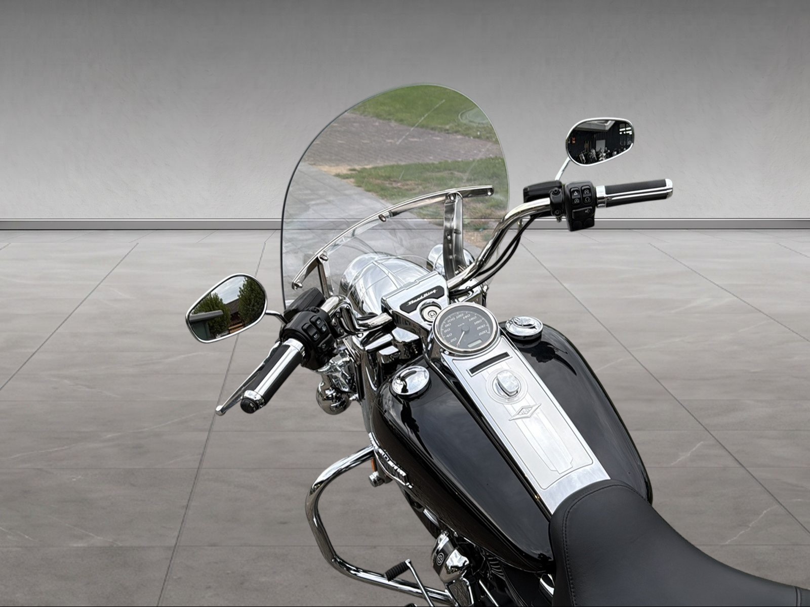 HARLEY-DAVIDSON FLHRC Road King Classic 107 ABS-image-3