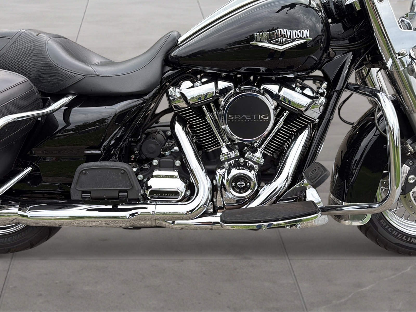 HARLEY-DAVIDSON FLHRC Road King Classic 107 ABS-image-4
