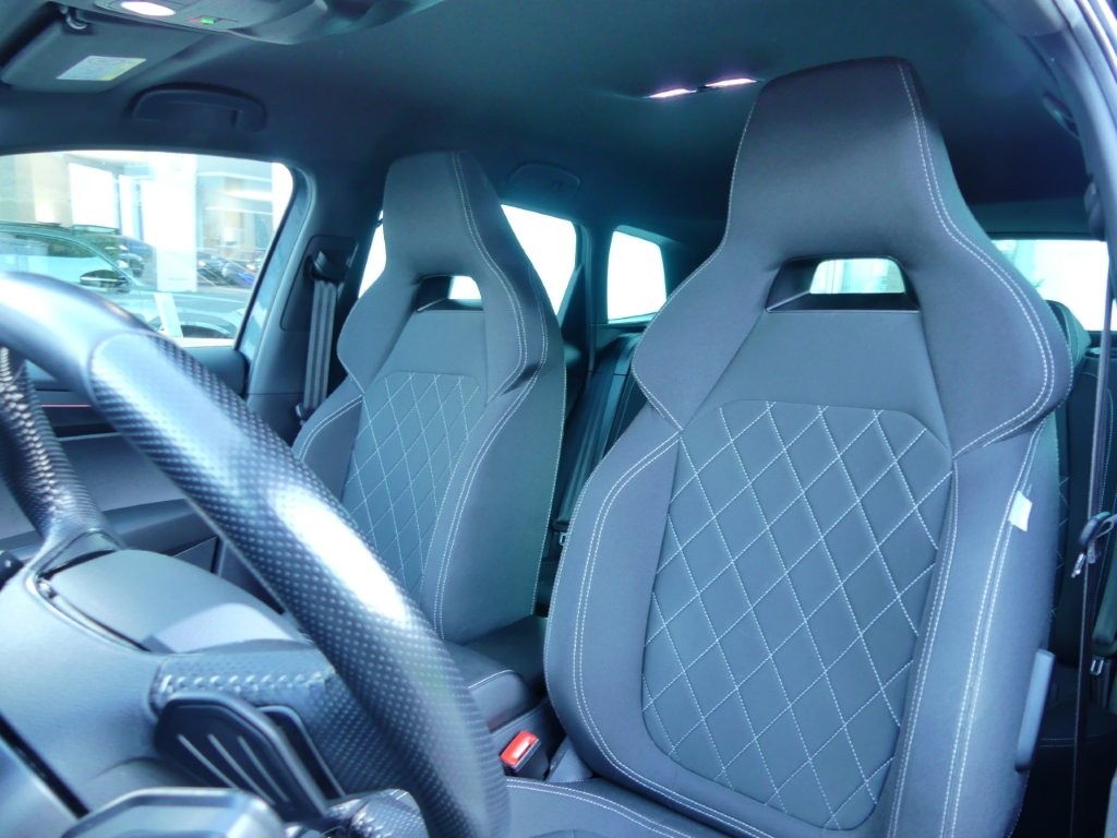 SKODA Karoq 2.0 TSI SportLine 4x4 DSG-image-9