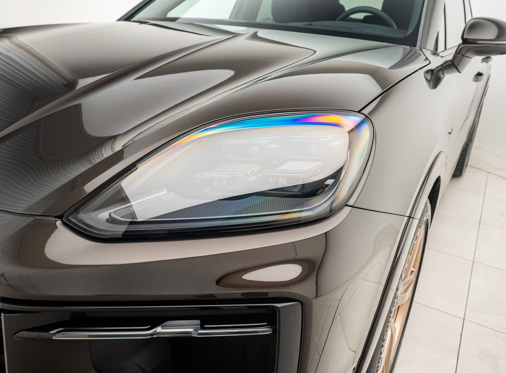 PORSCHE Cayenne S Coupé E-Hybrid / PTS Farbe-image-11