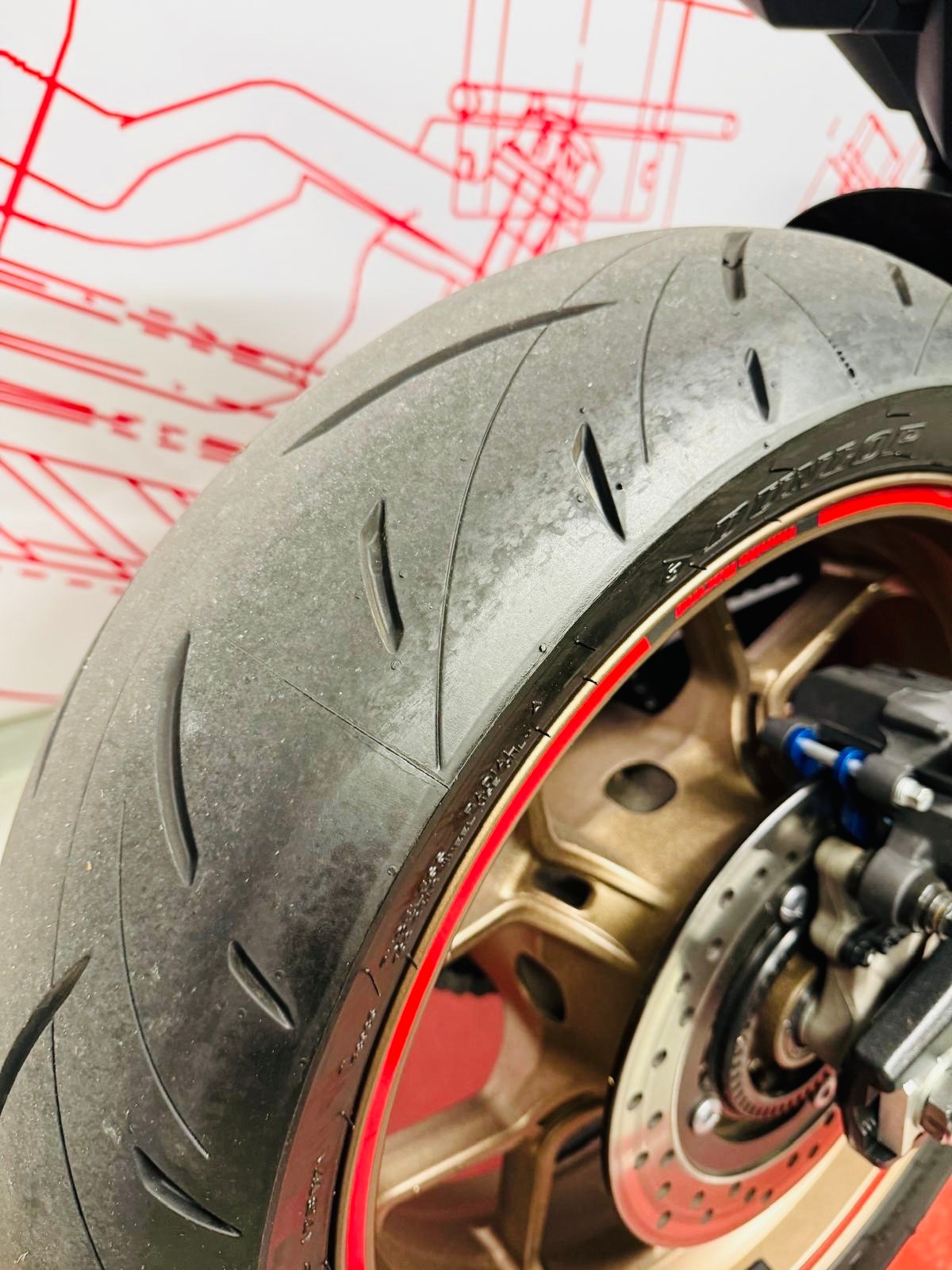 HONDA CBR 650 R E-Clutch-image-11