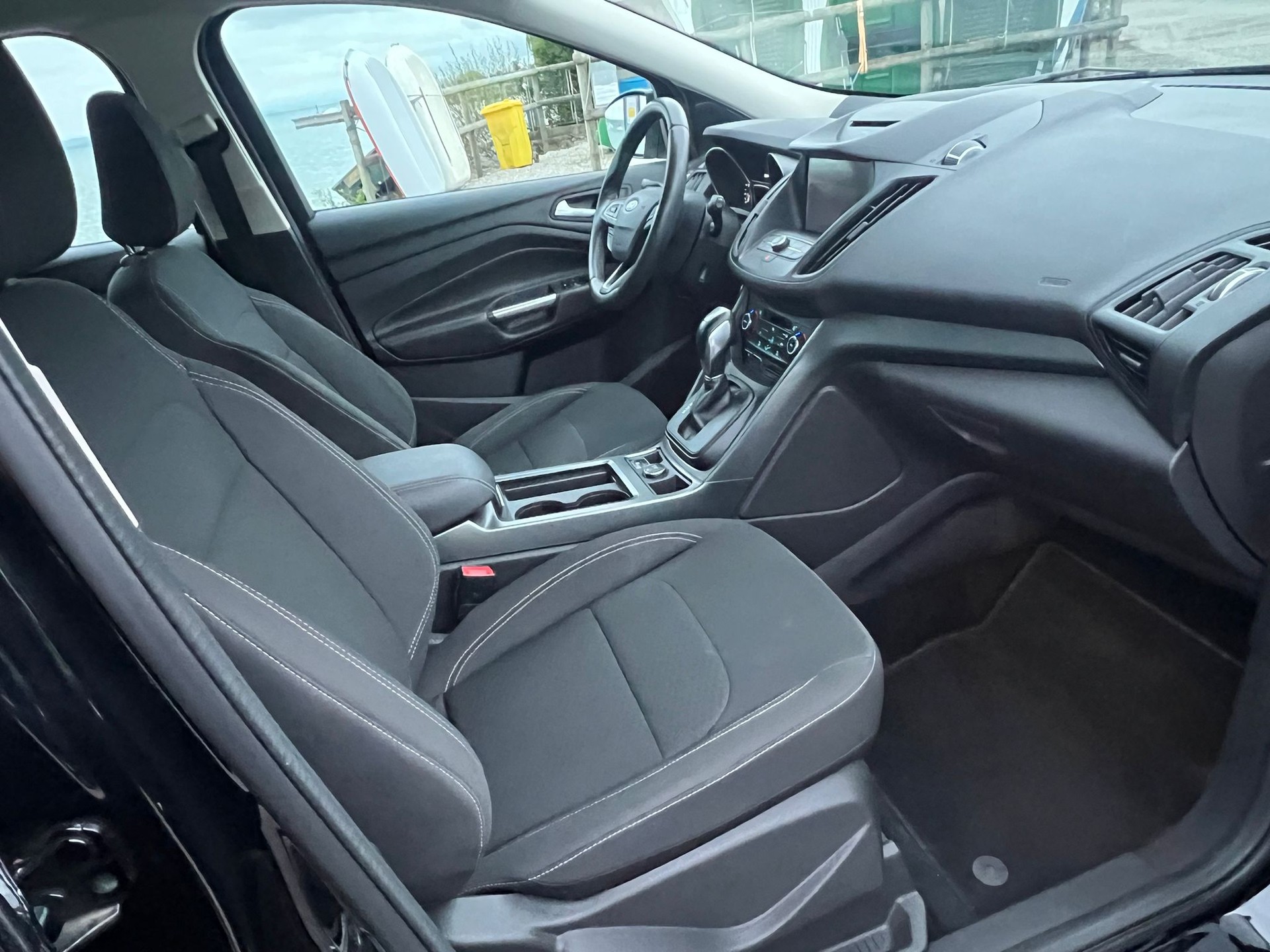 FORD Kuga 2.0 TDCi Business  Mit AHK-image-11