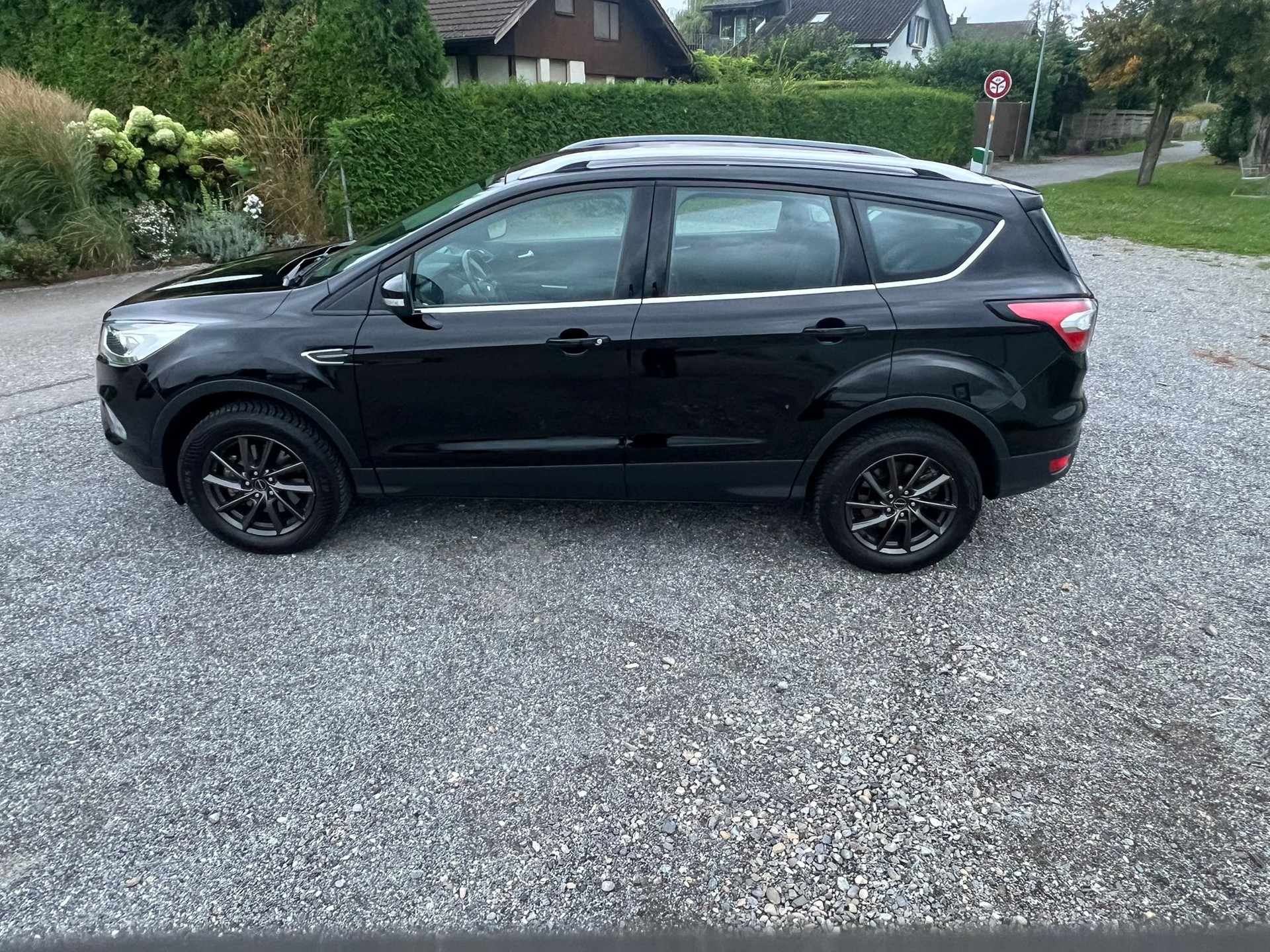 FORD Kuga 2.0 TDCi Business  Mit AHK-image-7