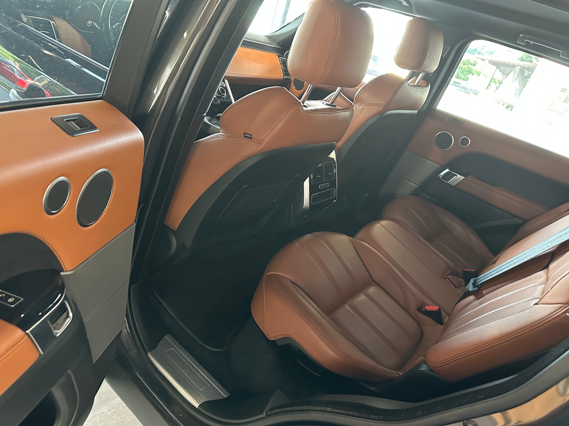 LAND ROVER Range Rover Sport 3.0 SDV6 SE Automatic-image-6