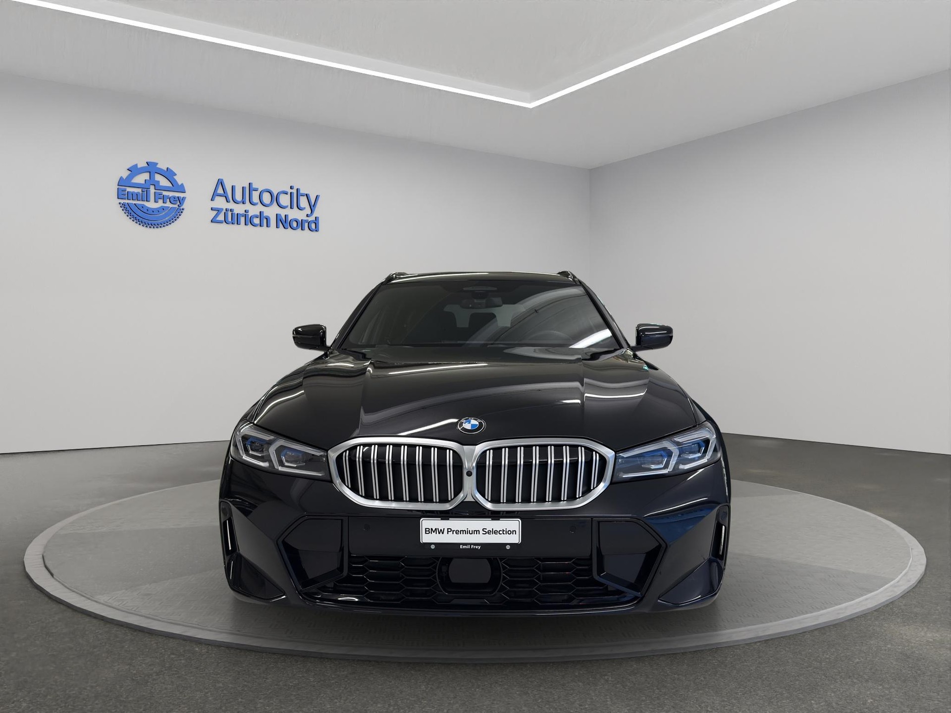 BMW 330d xDrive 48V Touring-image-6