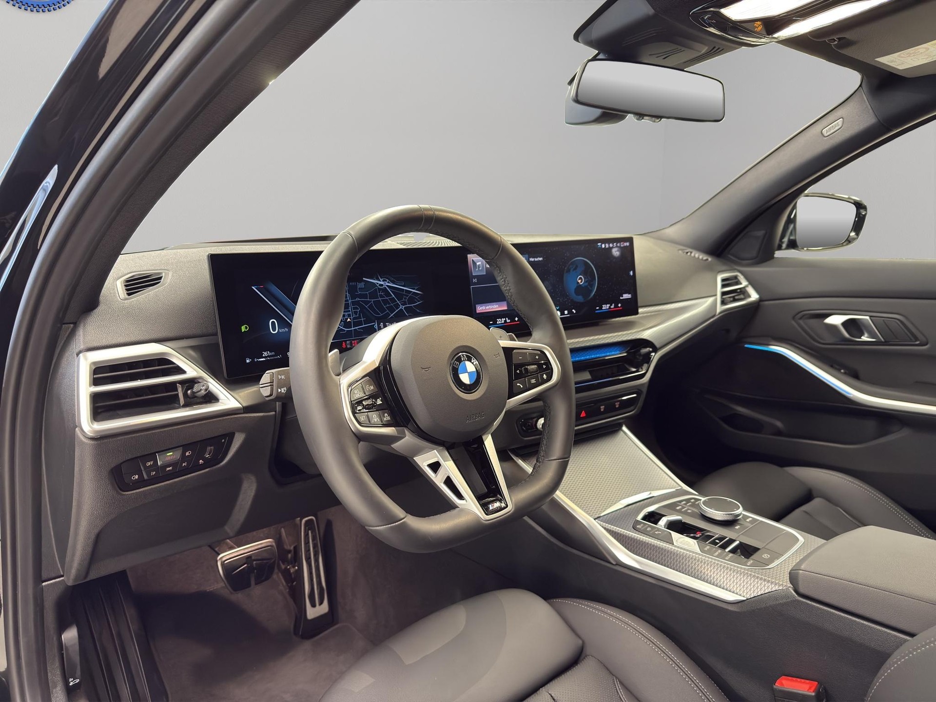 BMW 330d xDrive 48V Touring-image-9