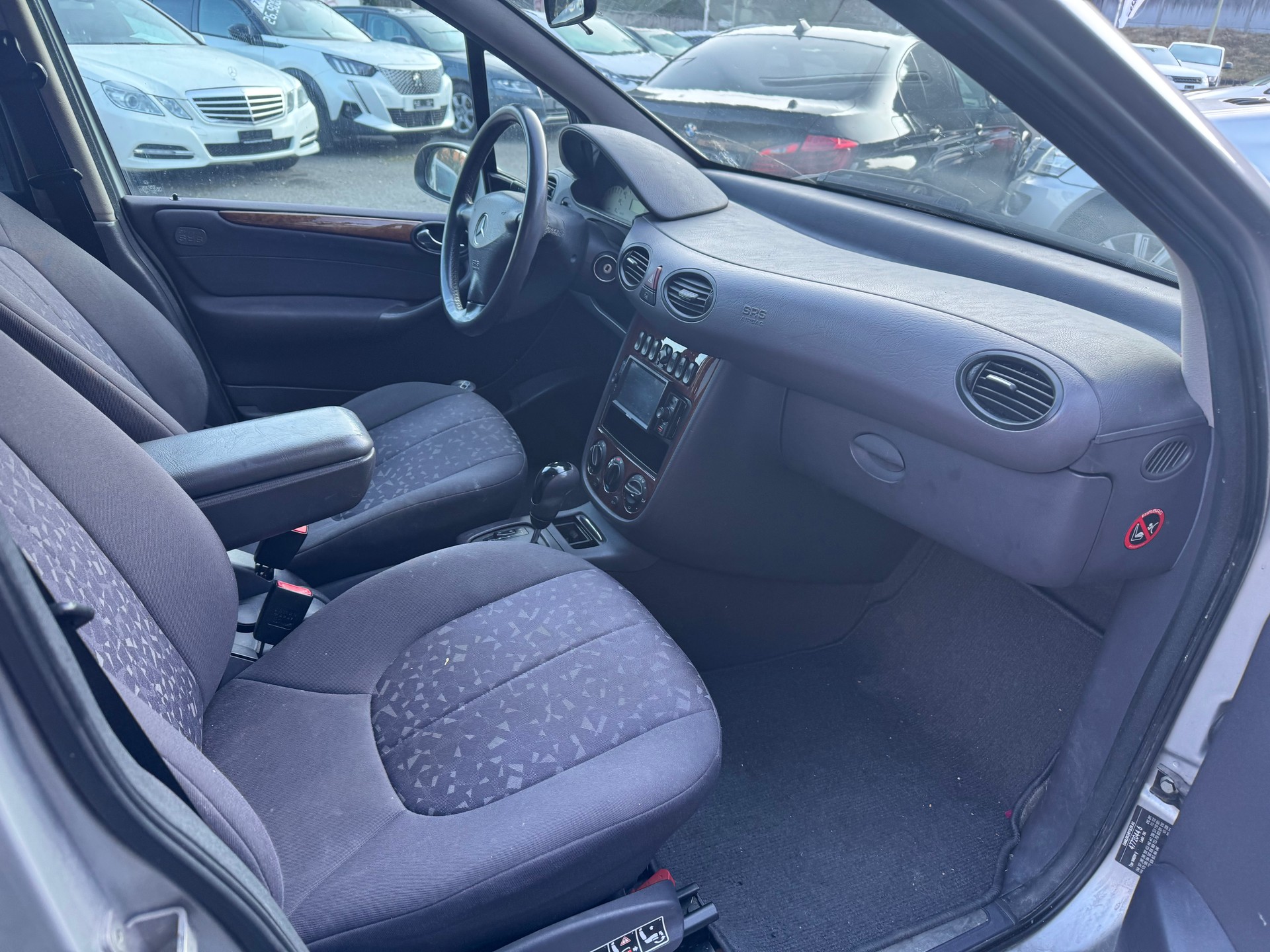 MERCEDES-BENZ A 170 CDI Elégance-image-4