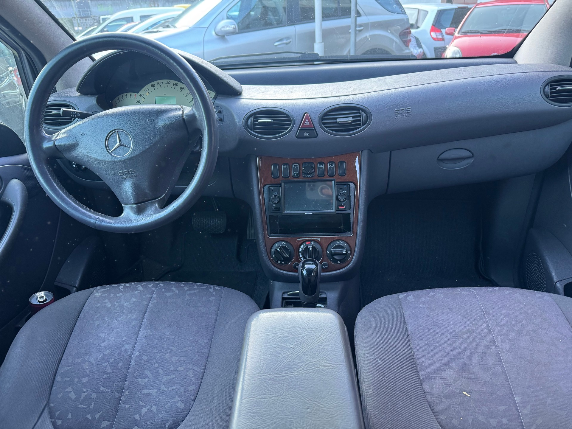 MERCEDES-BENZ A 170 CDI Elégance-showroom-element-3