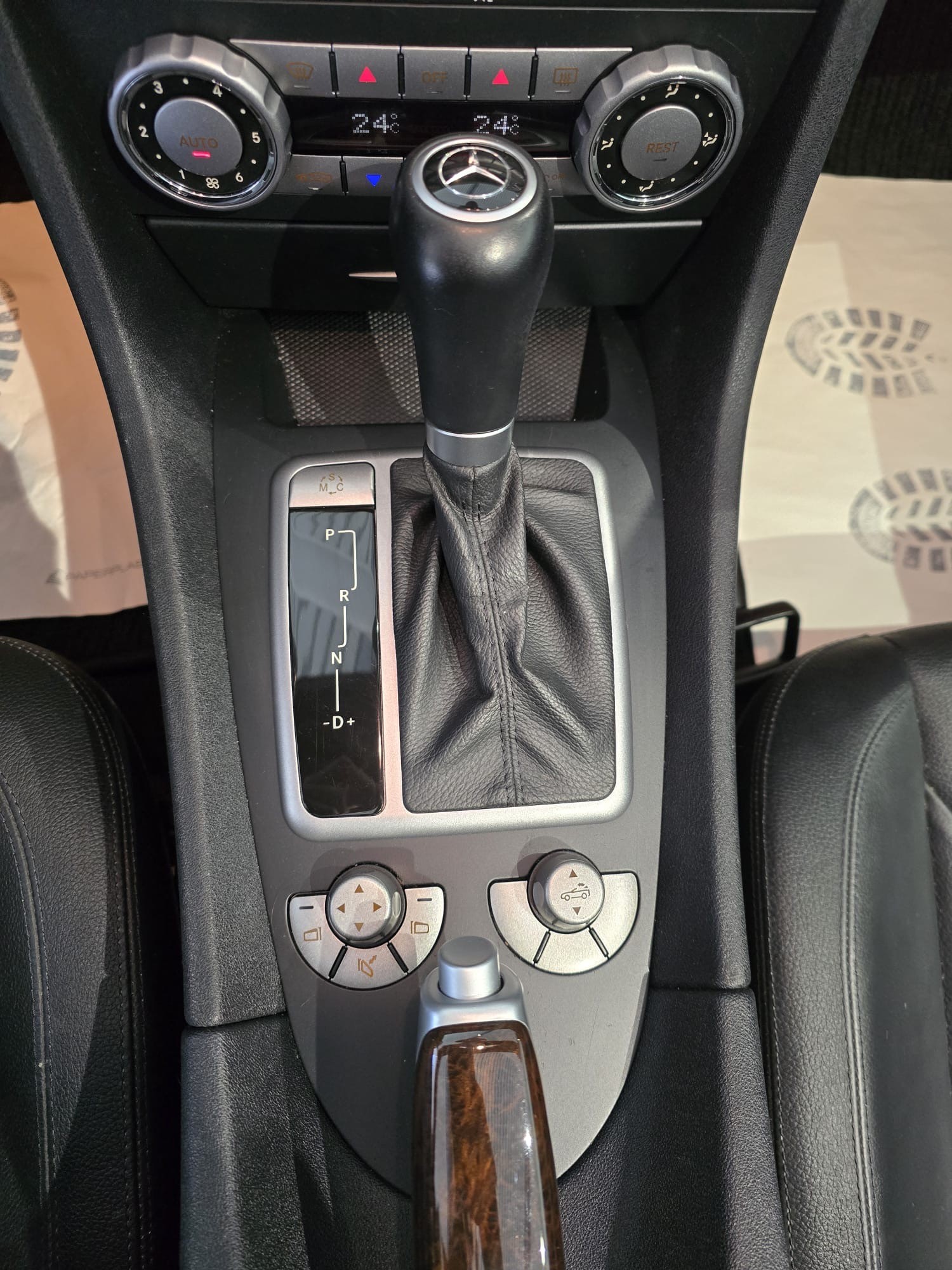 MERCEDES-BENZ SLK 350-image-14