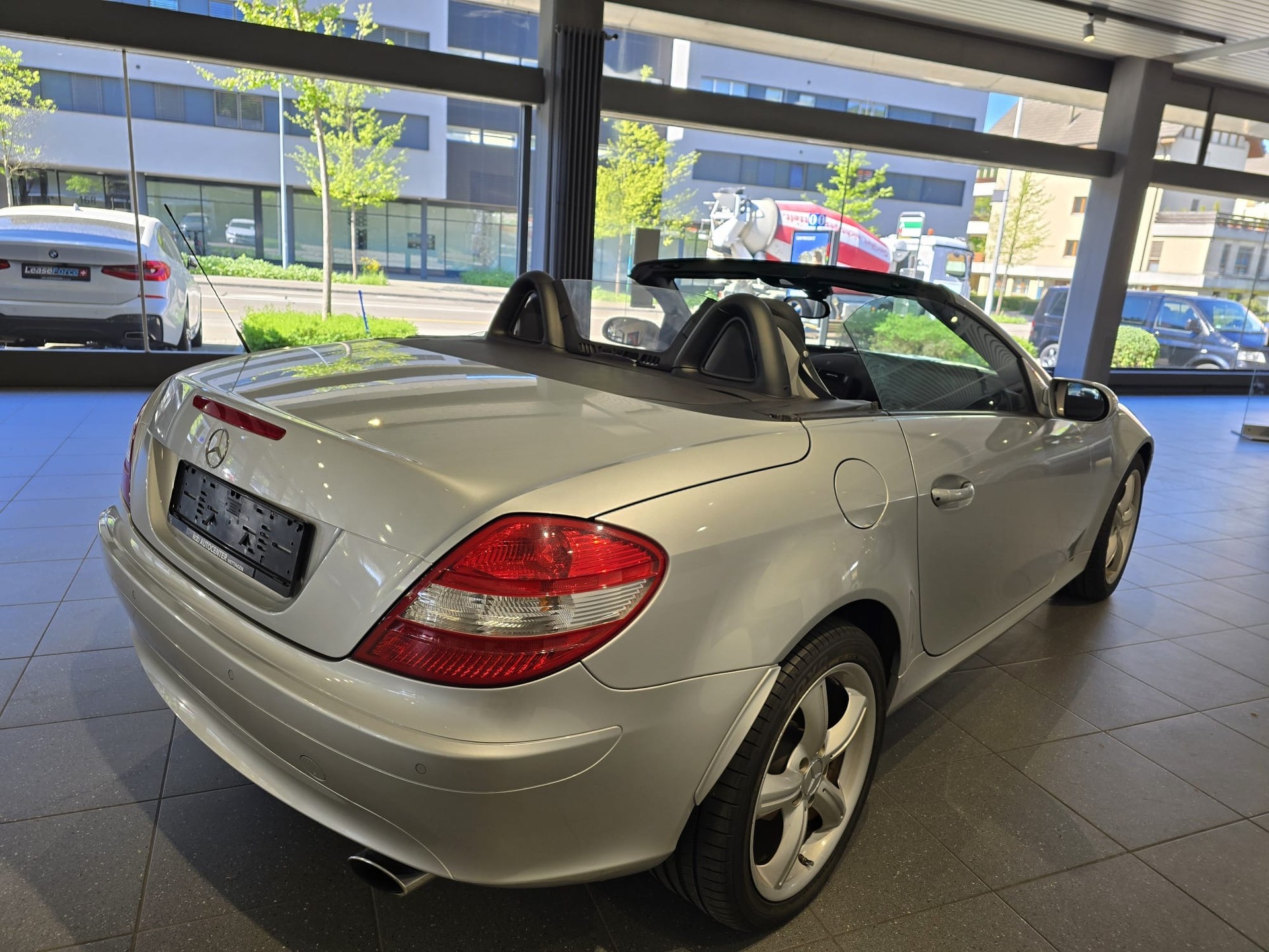 MERCEDES-BENZ SLK 350-image-4