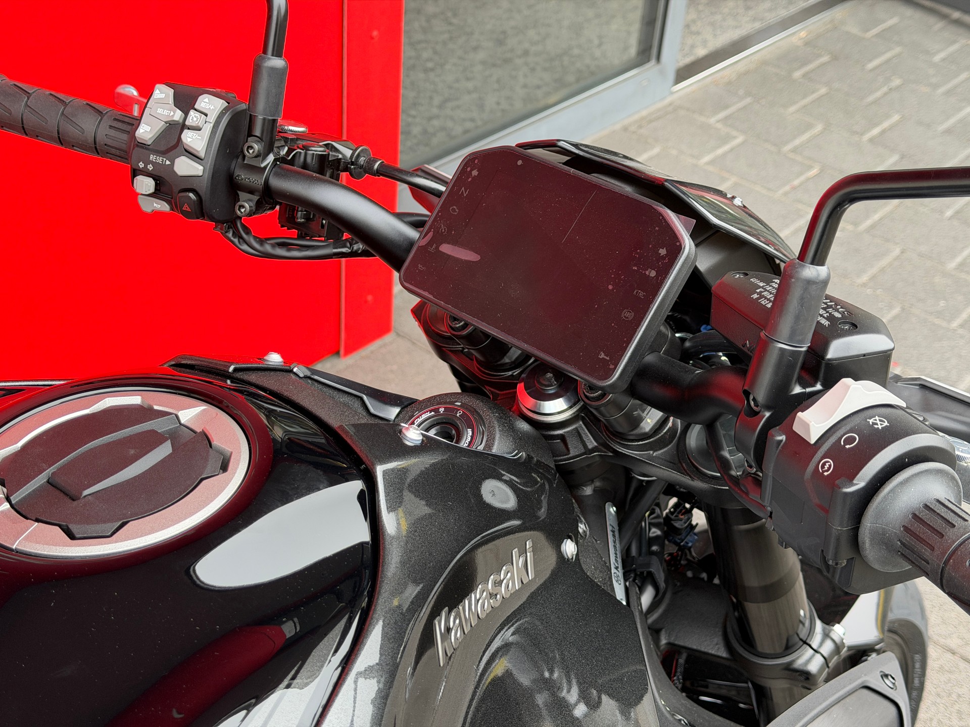 KAWASAKI Z 900 (35kW)-image-8