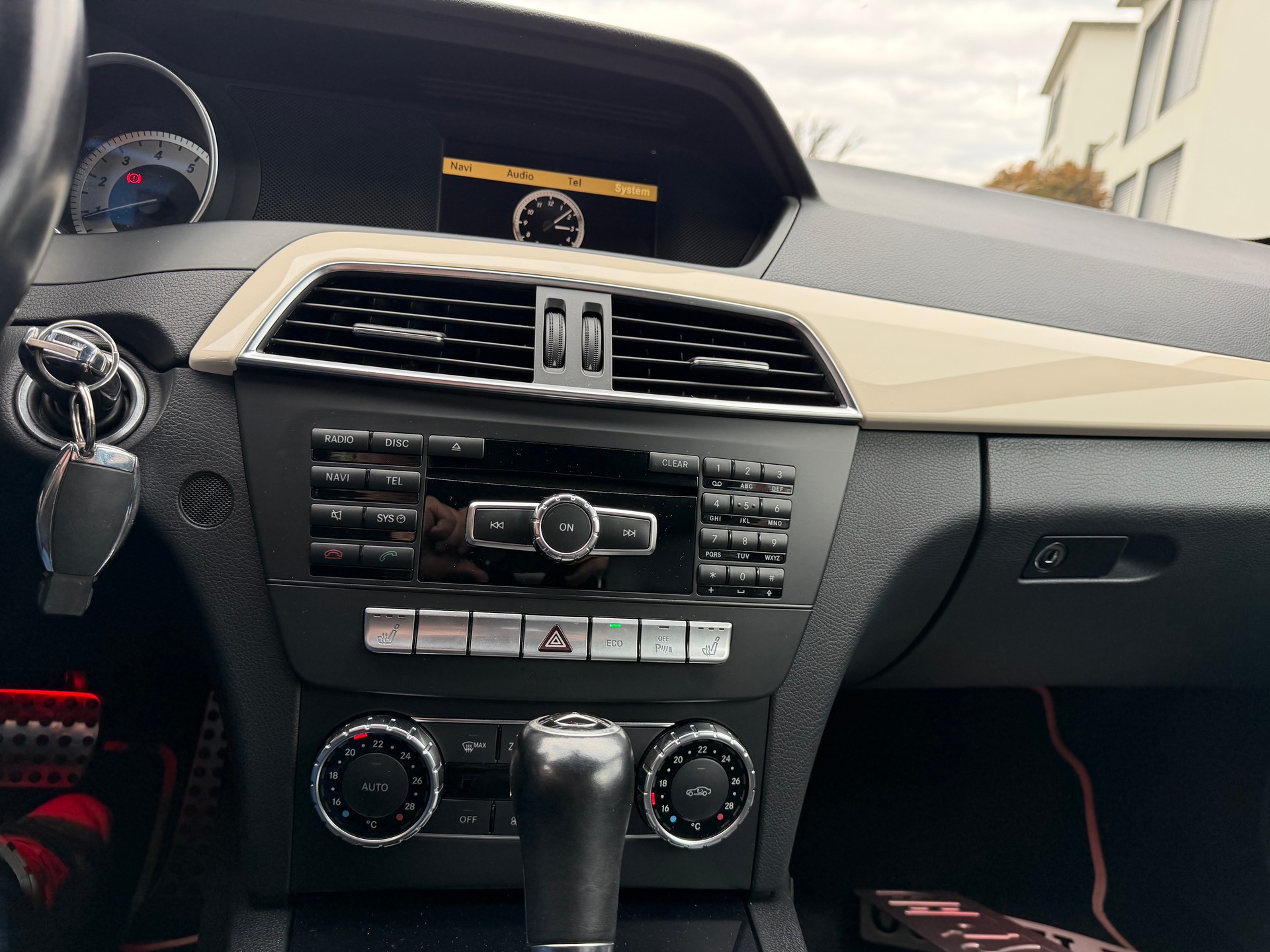MERCEDES-BENZ C 180 Coupé MyStar 7G-Tronic-image-11