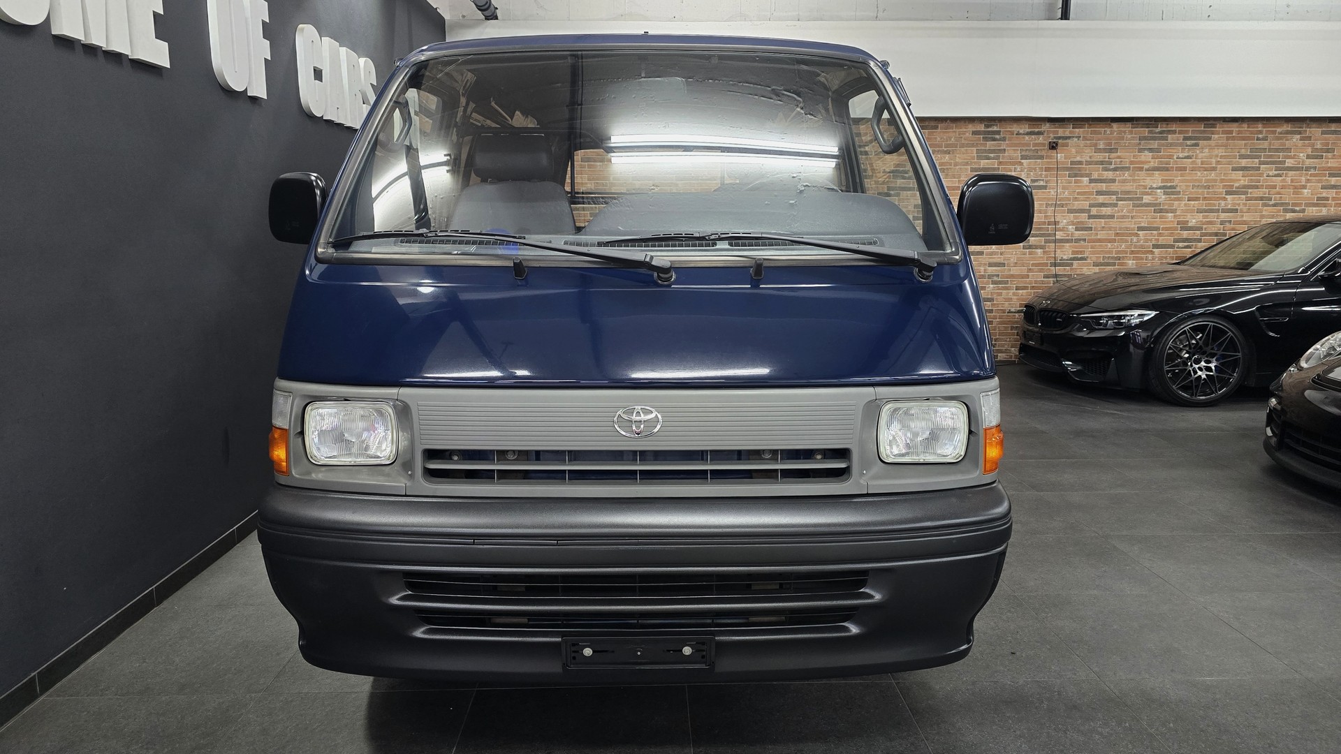 TOYOTA Hiace 2.4 EFI 4X2-image-18