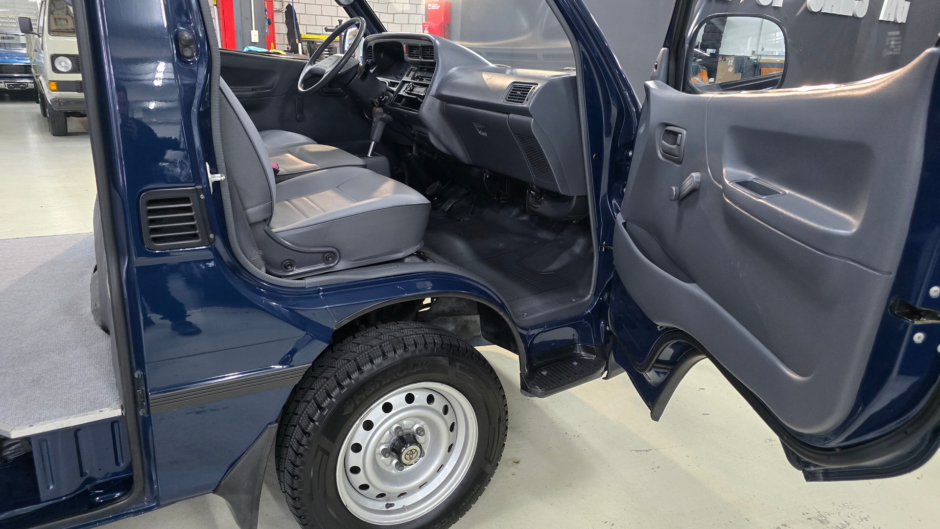 TOYOTA Hiace 2.4 EFI 4X2-image-30