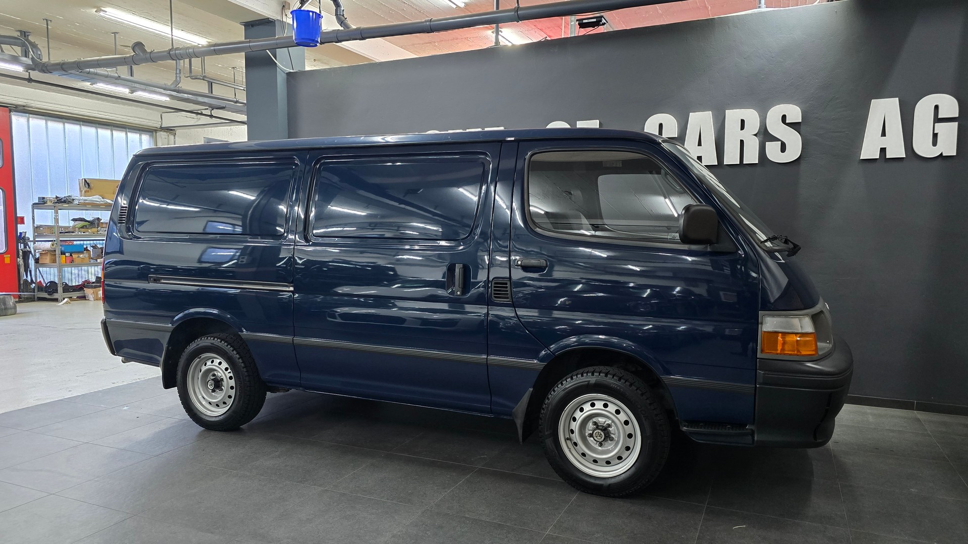 TOYOTA Hiace 2.4 EFI 4X2-image-15