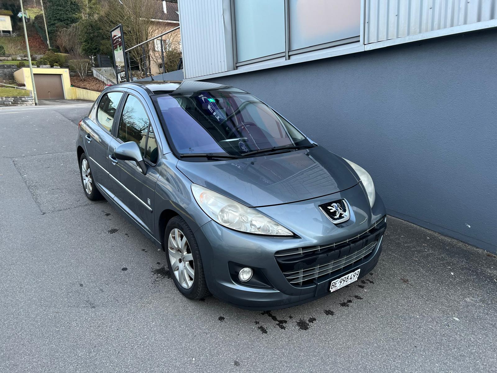 PEUGEOT 207 1.6 16V Swiss Edition