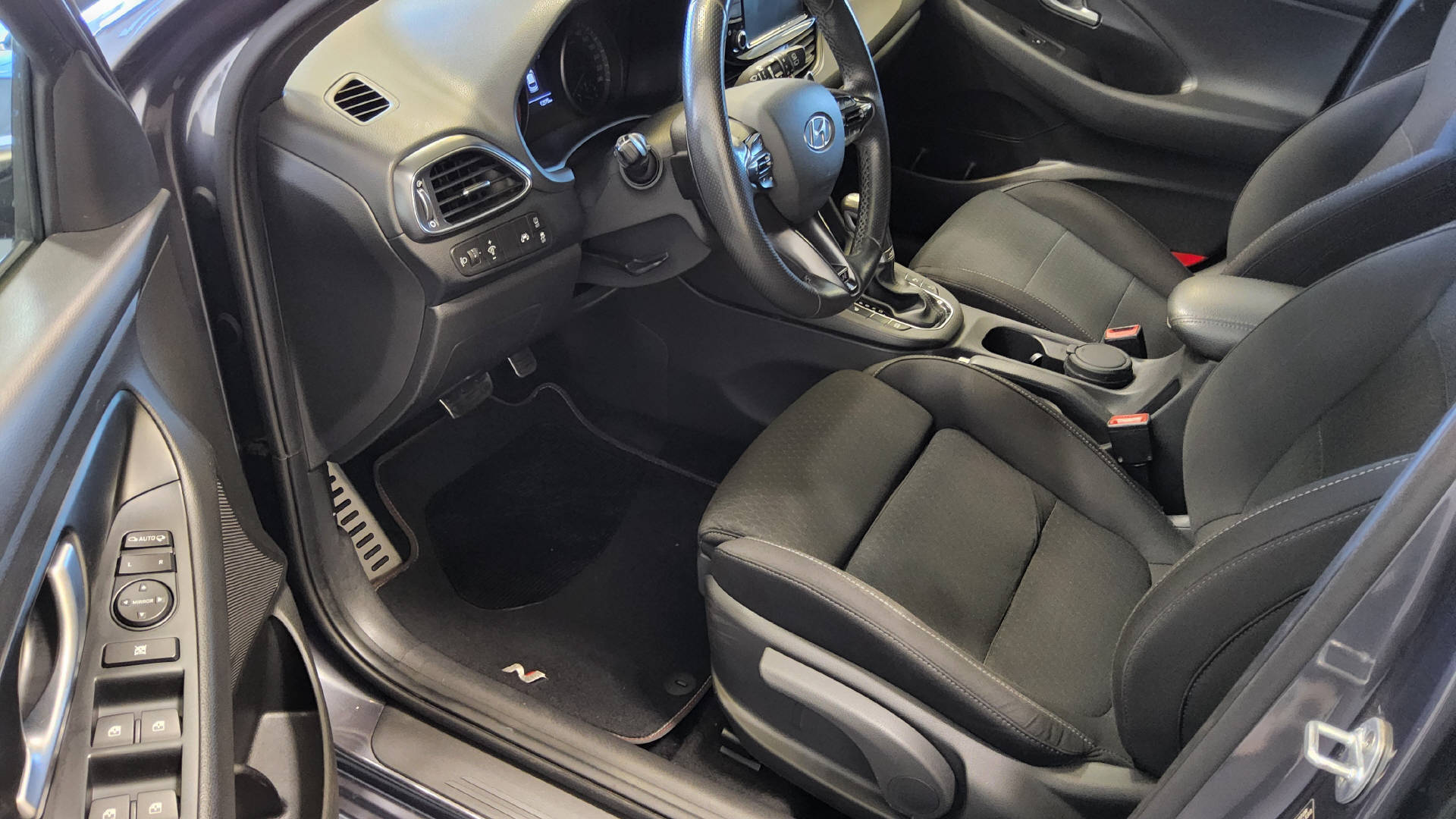 HYUNDAI i30 1.4 T-GDi N-Line-image-8