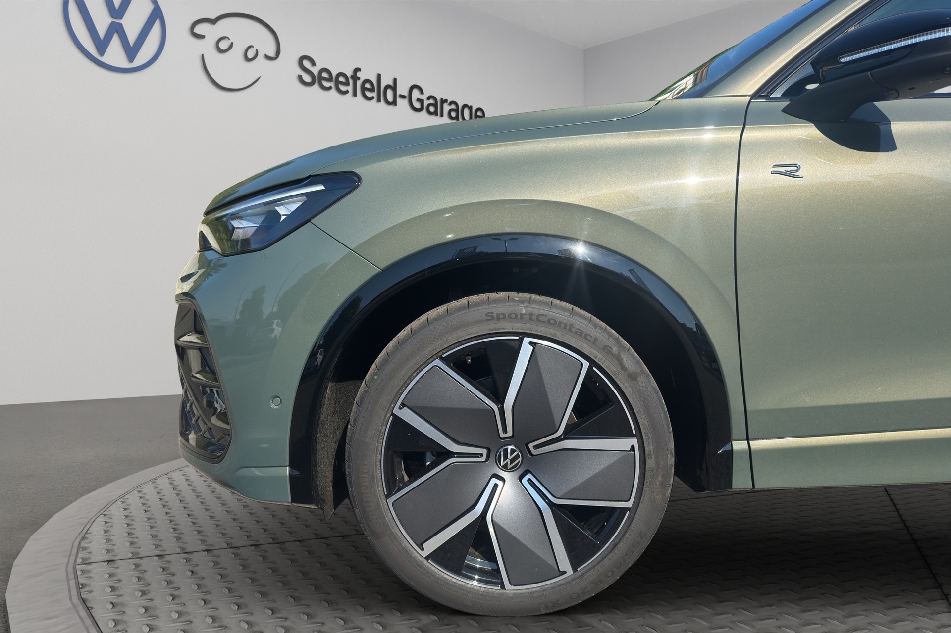 VW Tiguan 2.0 TSI DSG R-Line Plus 4Motion-image-5