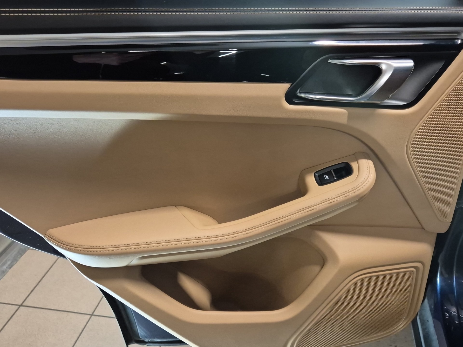 PORSCHE Macan S PDK - FULL SUIVI PORSCHE - 1ER MAIN - LEASING à partir de CHF 375.-/mois-image-11