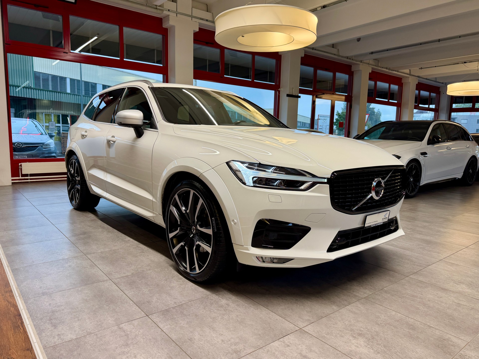 VOLVO XC60 D4 AWD R-Design Geartronic-image-7