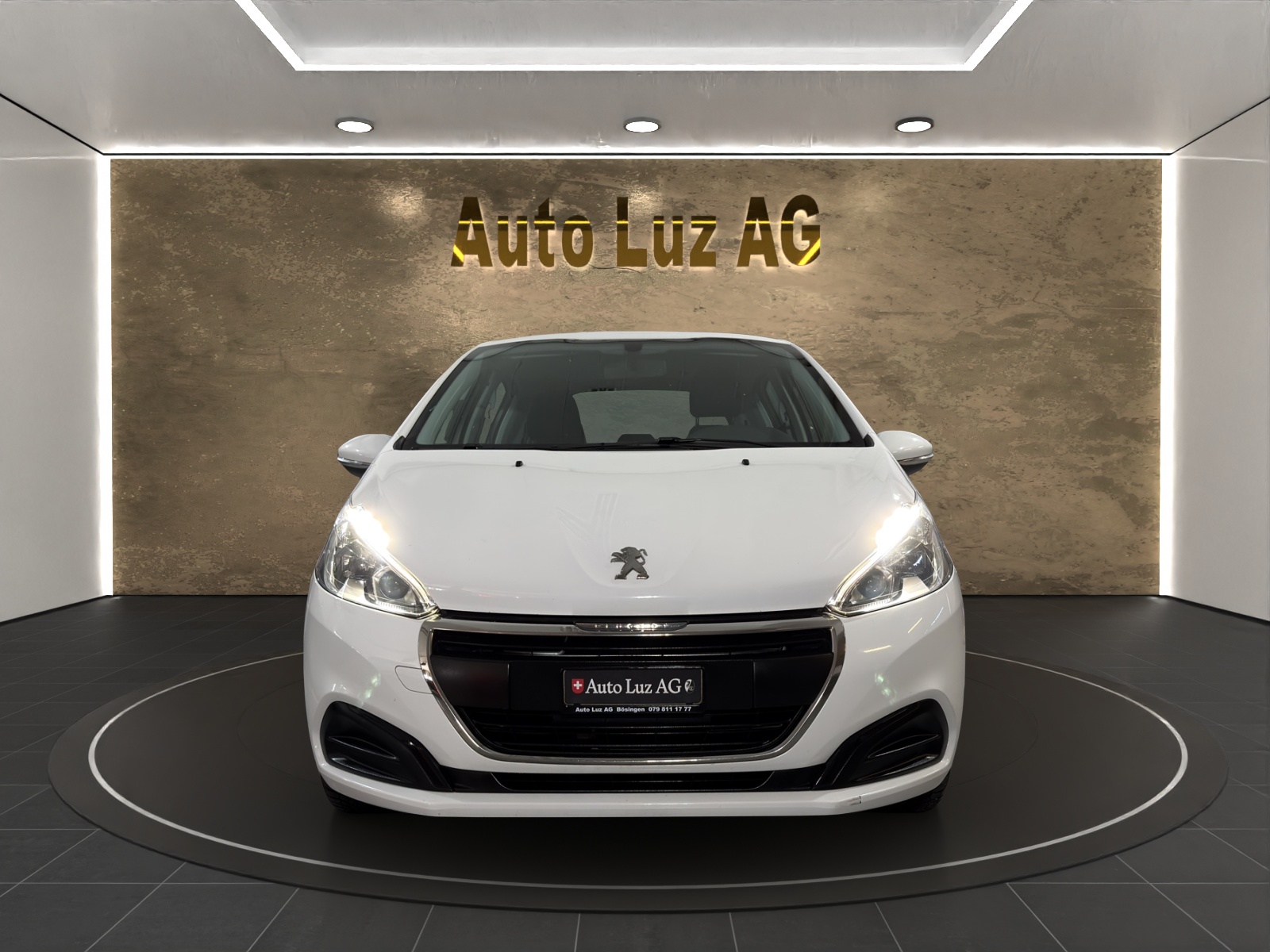 PEUGEOT 208 1.2 PureTech Signature-showroom-element-1