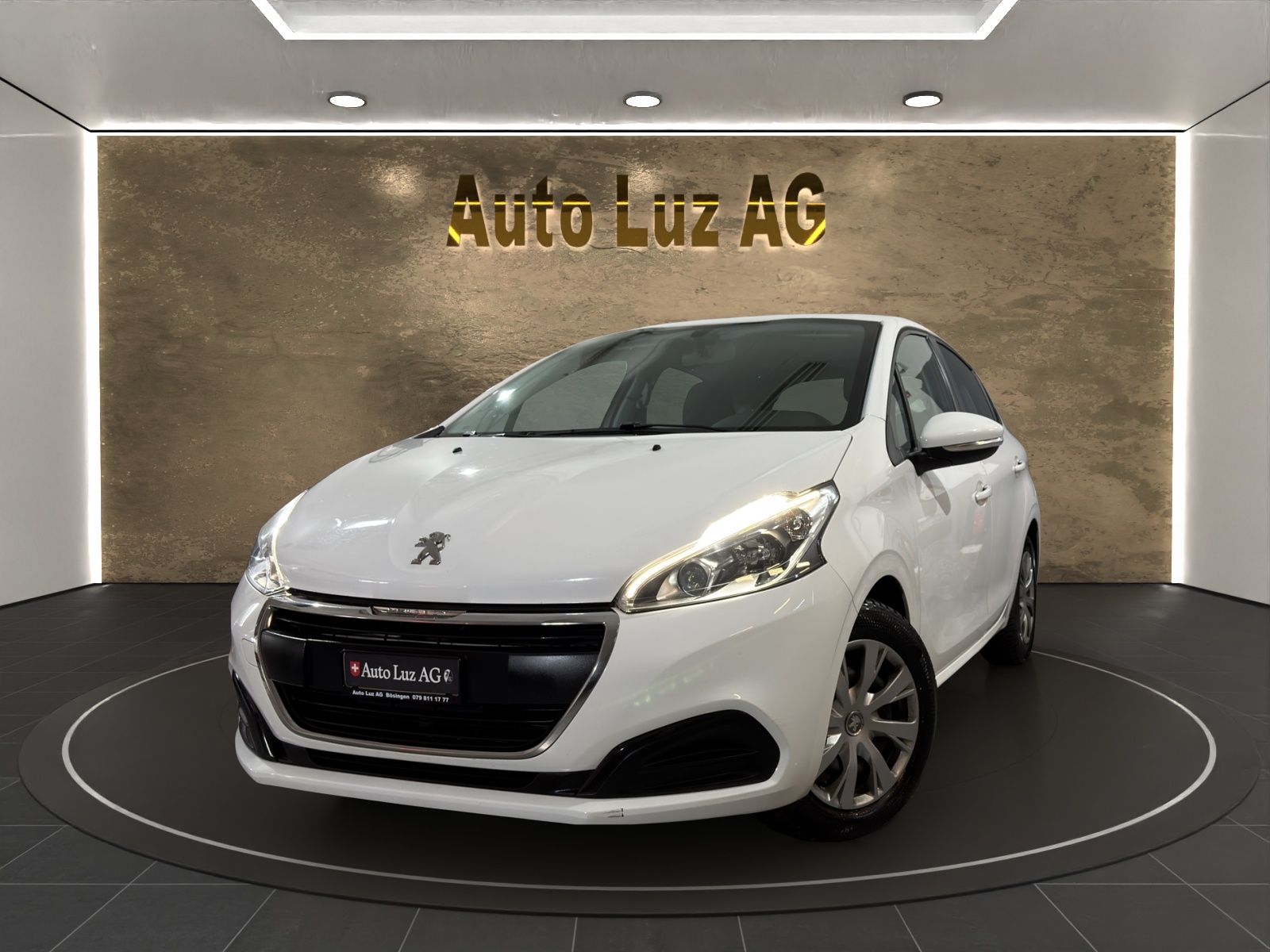 PEUGEOT 208 1.2 PureTech Signature