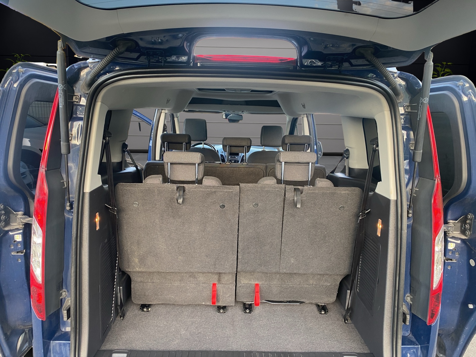 FORD Grand Tourneo Connect 1.5 TDCi Titanium Powershift : 7-Sitzer Automat Diesel | 120 PS | Frisch ab MFK & Service“-image-11