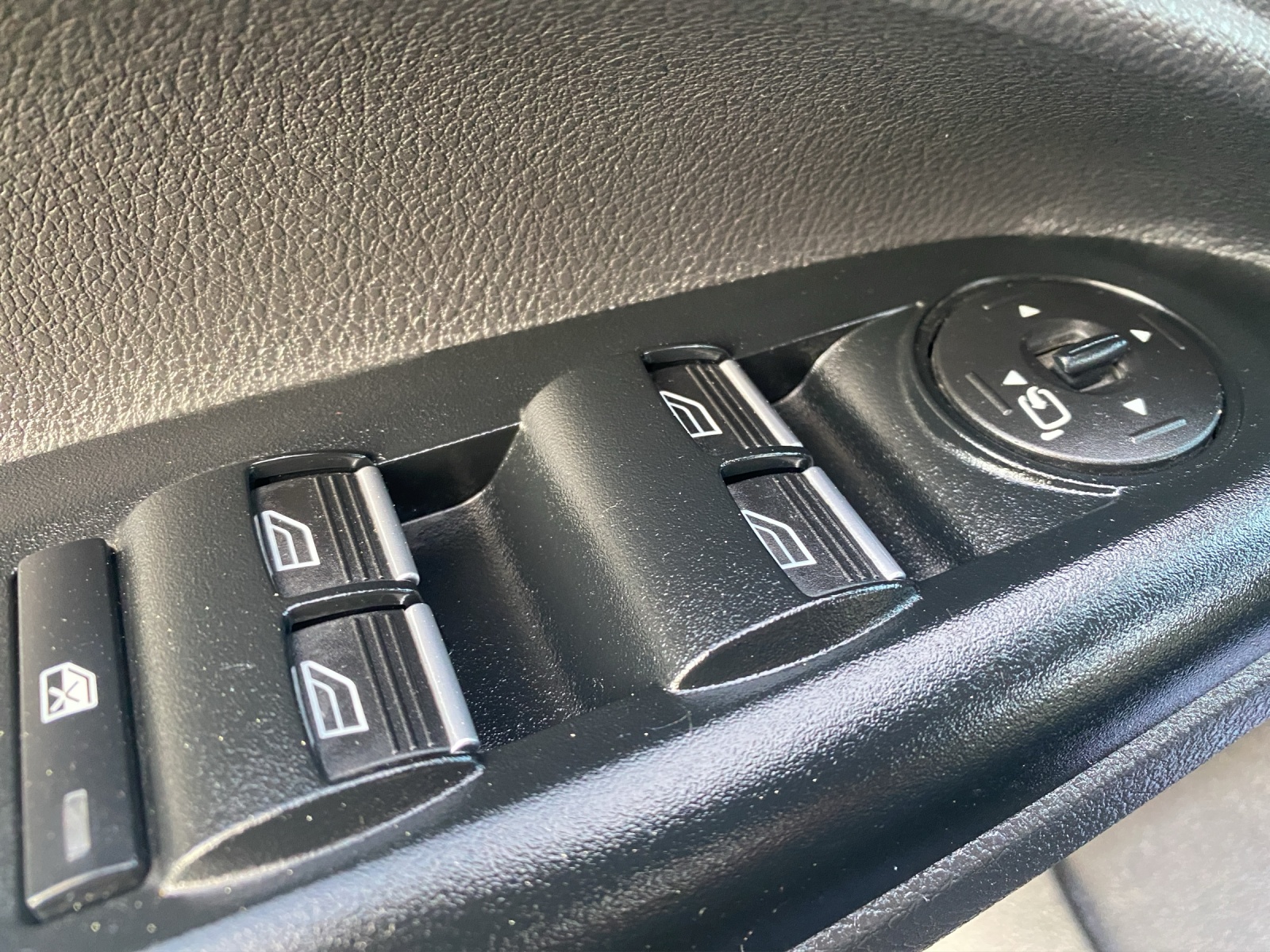 FORD Grand Tourneo Connect 1.5 TDCi Titanium Powershift : 7-Sitzer Automat Diesel | 120 PS | Frisch ab MFK & Service“-image-22
