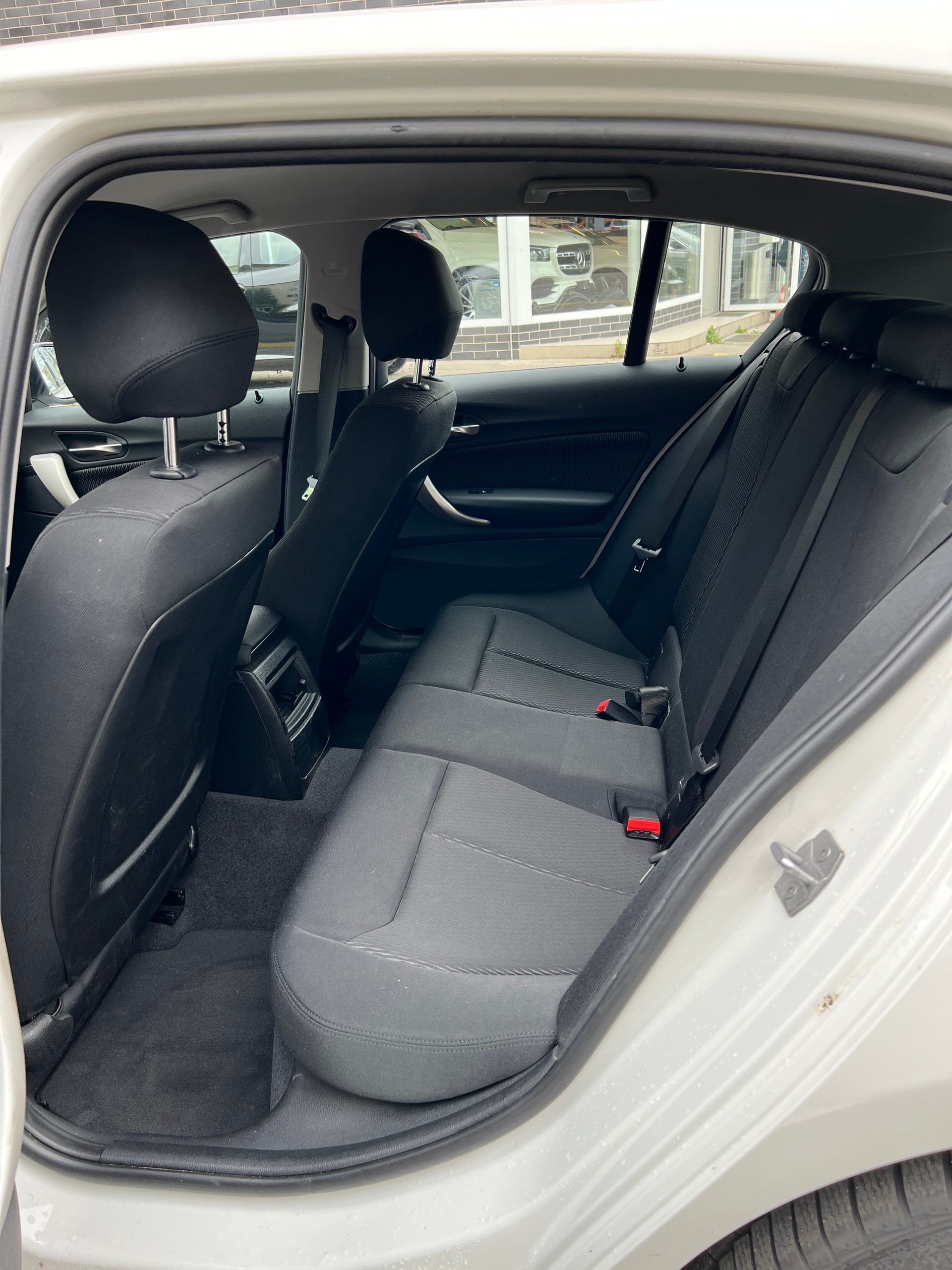 BMW 114d Business-image-18