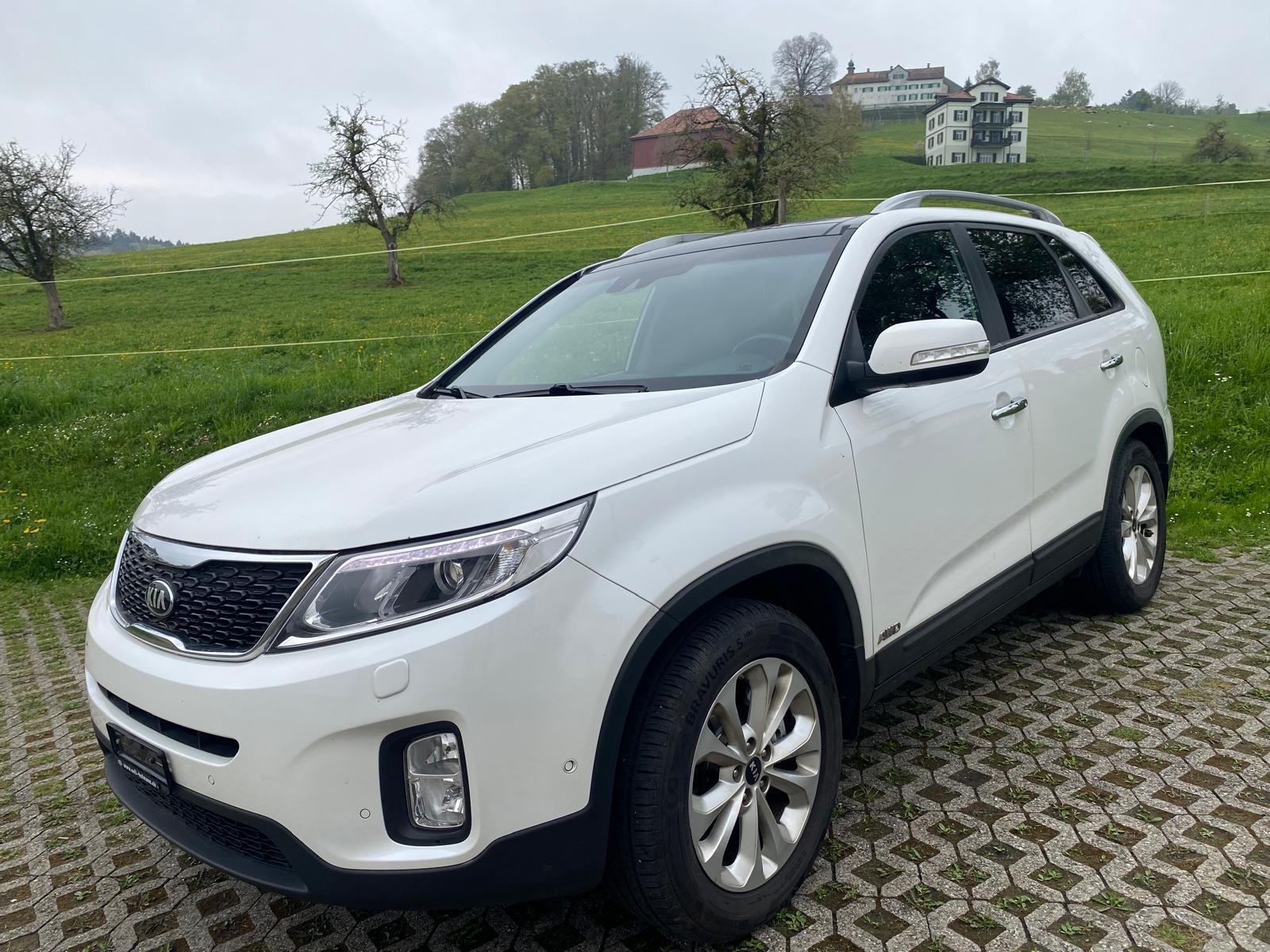 KIA Sorento 2.2 CRDI LX Automatic-image-1