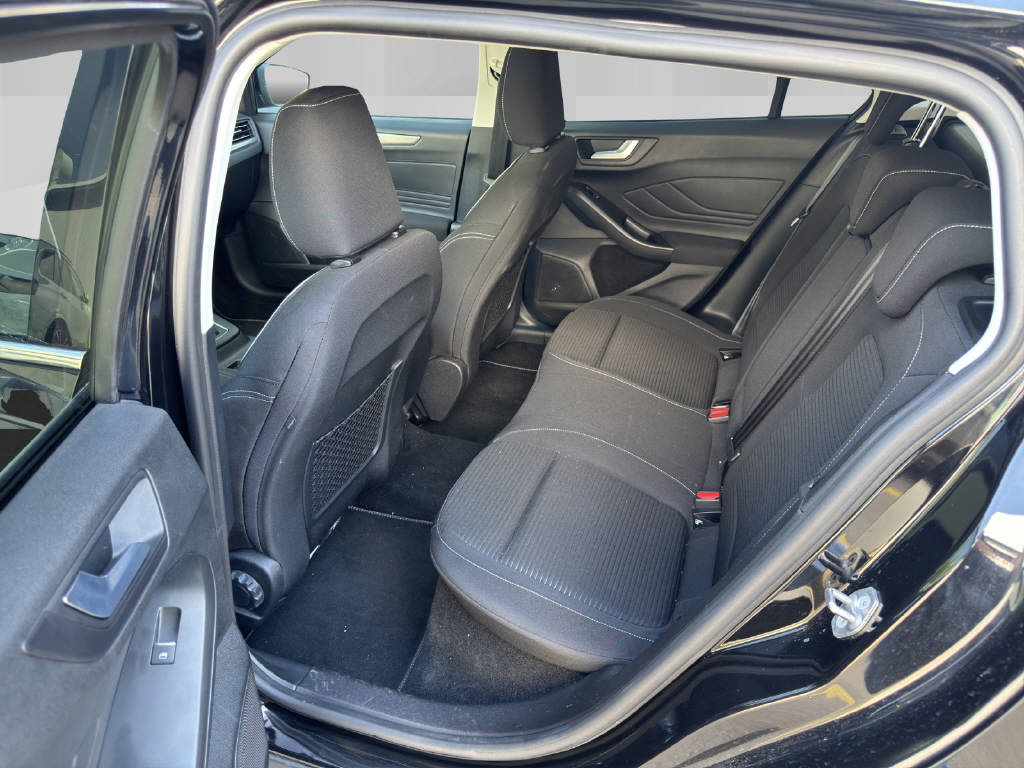 FORD Focus Station Wagon 1.0i EcoB Hybrid 155 Titanium X-image-12