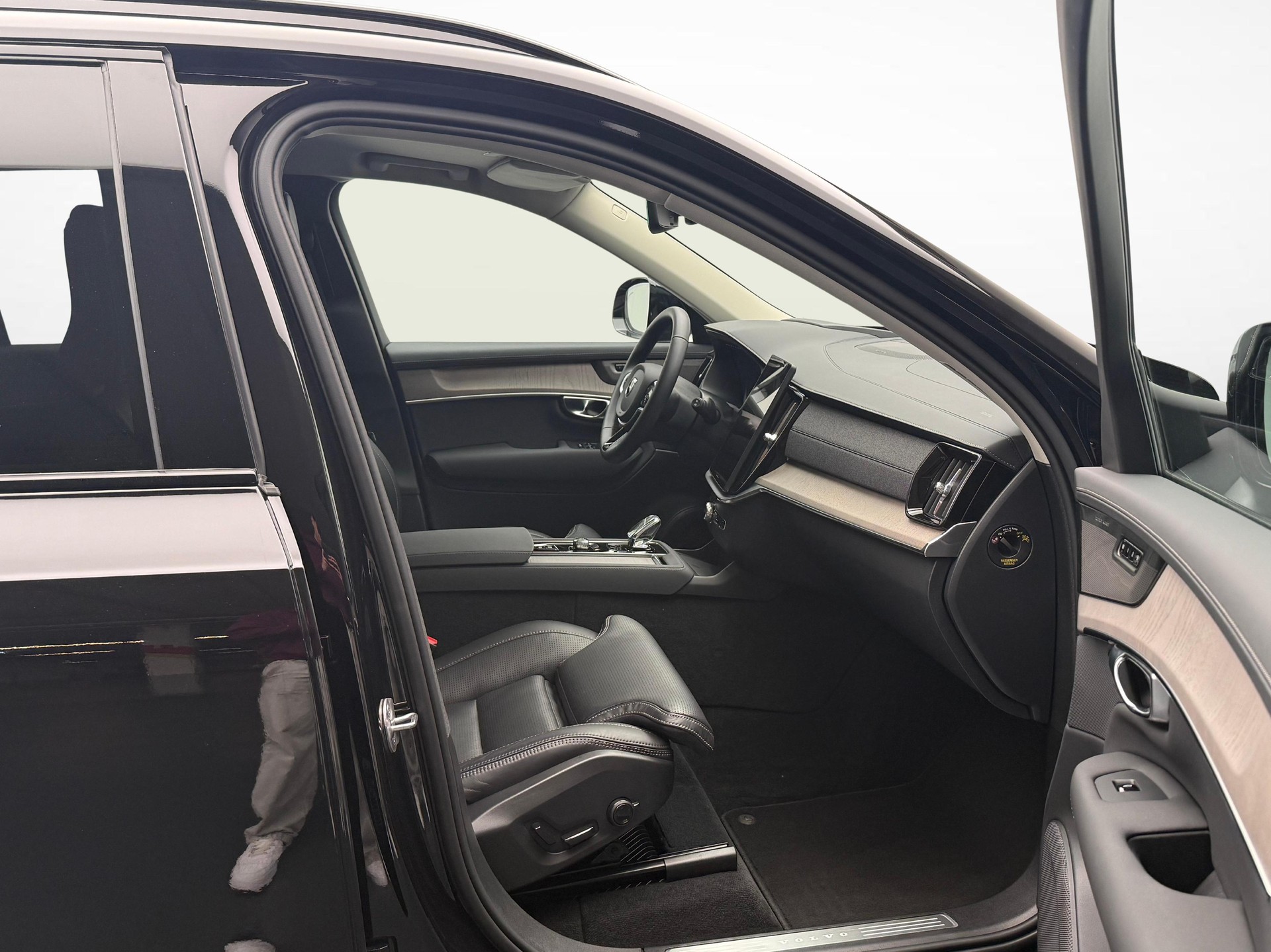VOLVO XC90 2.0 T8 TE Plus Dark eAWD-image-9
