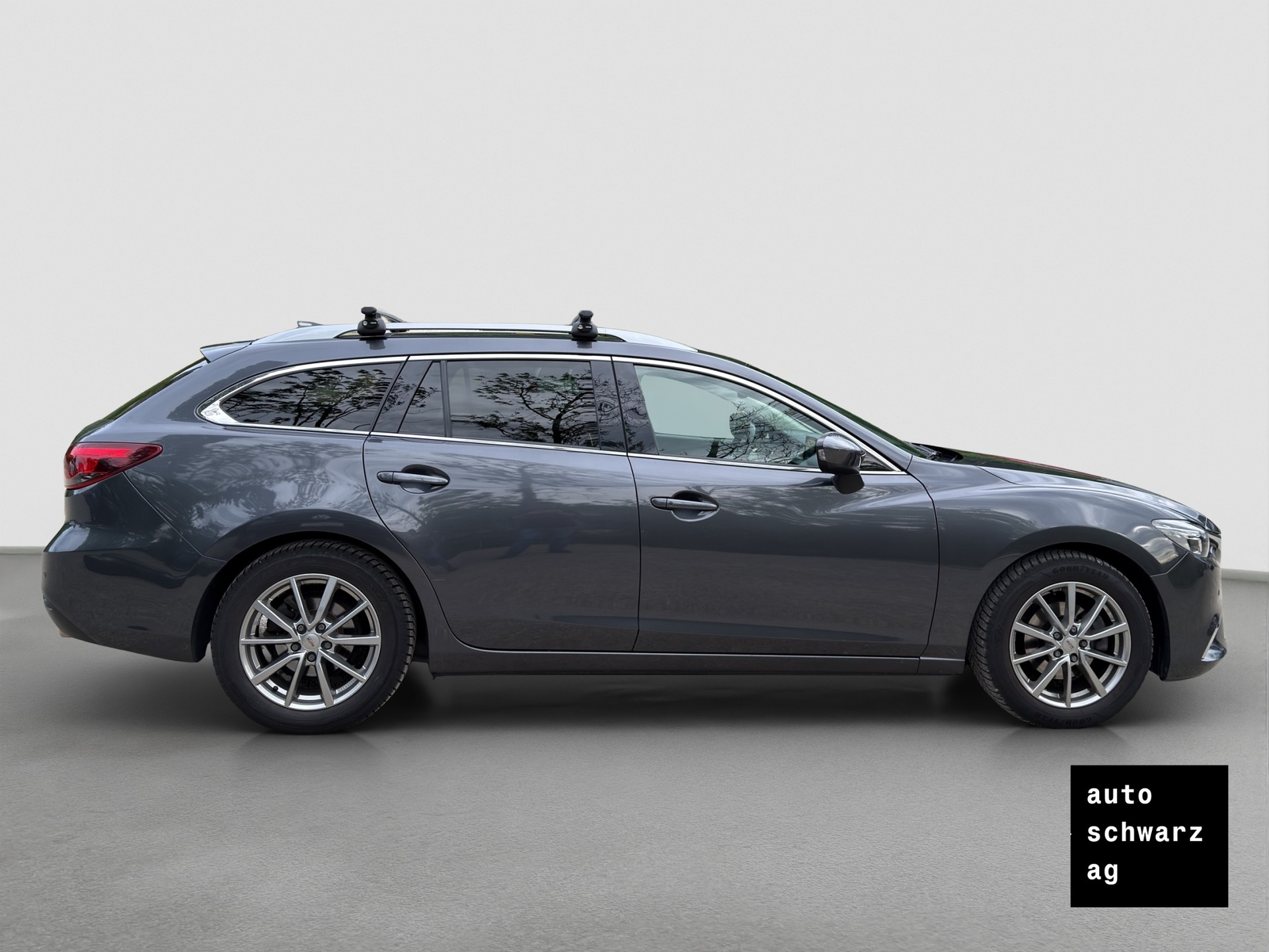 MAZDA 6 SW 2.2 D Revolution AWD Automatic Skyactive-D-showroom-element-3