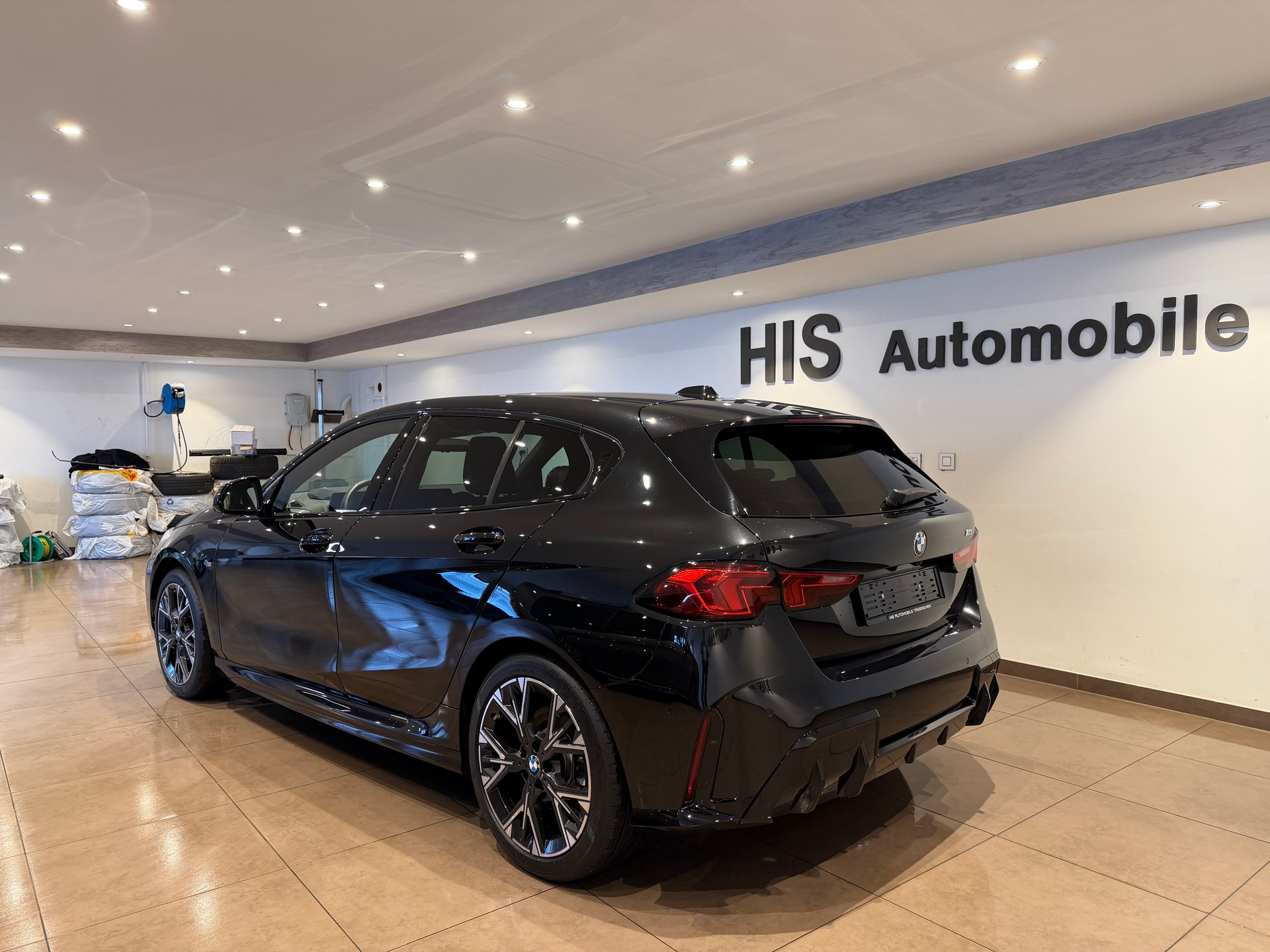 BMW 123 xDrive M Sport-showroom-element-2