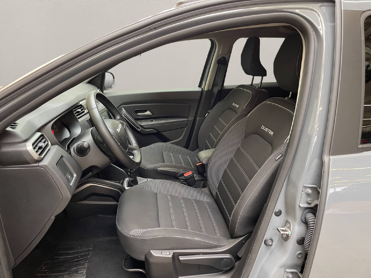 DACIA Duster 1.3 TCe 150 Journey+ 4WD-showroom-element-3